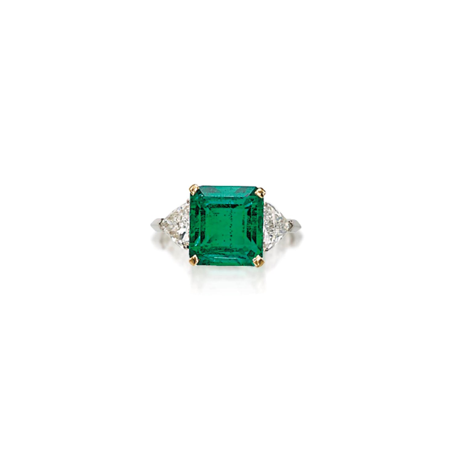 AN EMERALD AND DIAMOND RING, BY BULGARI