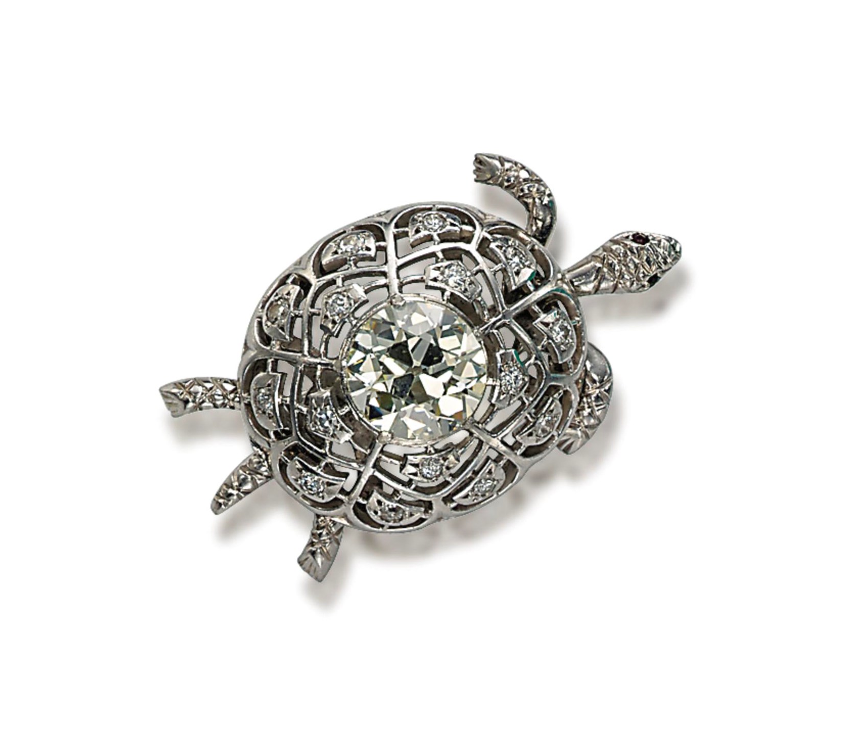 A DIAMOND TURTLE BROOCH