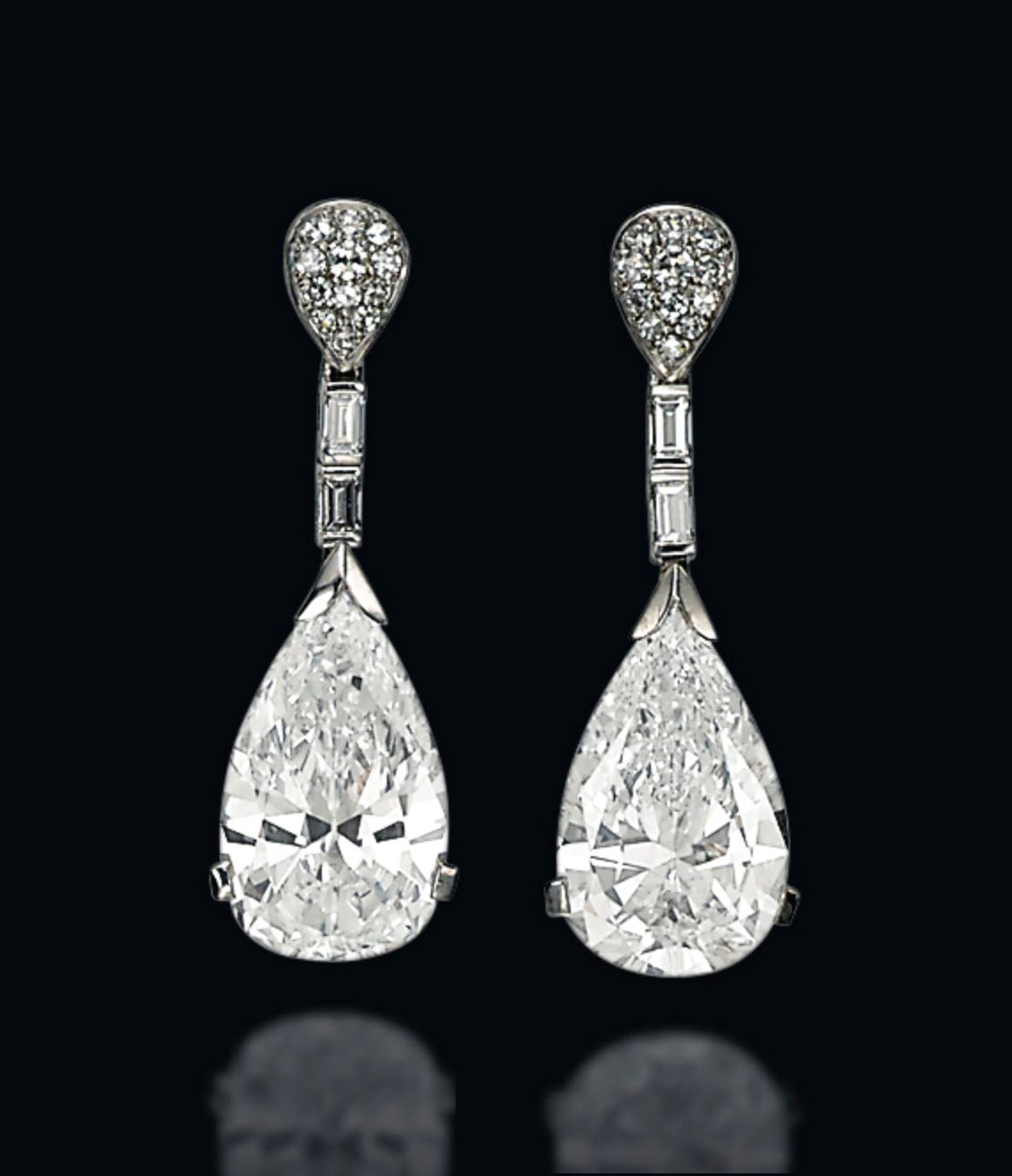 A PAIR OF DIAMOND EAR PENDANTS, BY BUCHERER