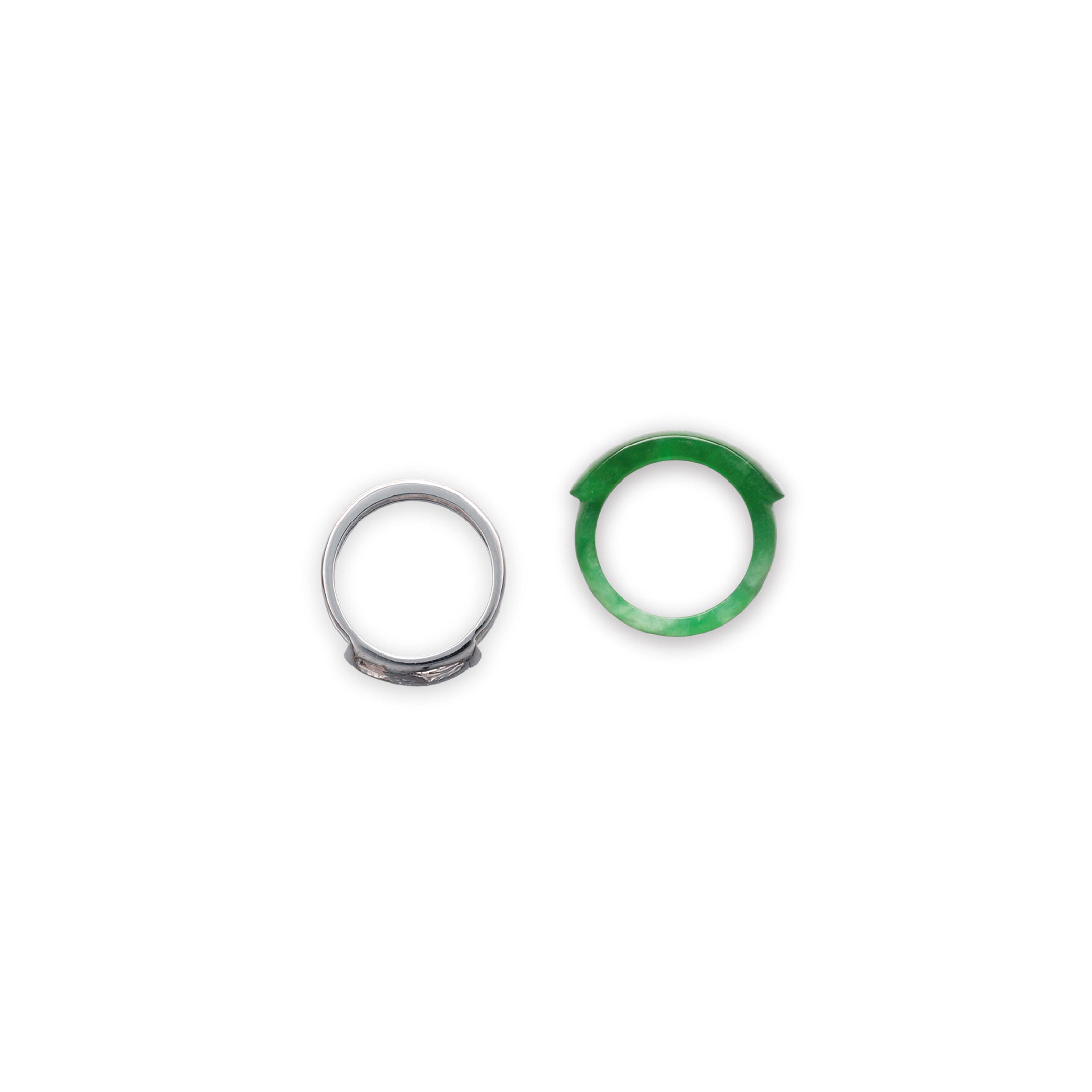 A JADEITE SADDLE RING