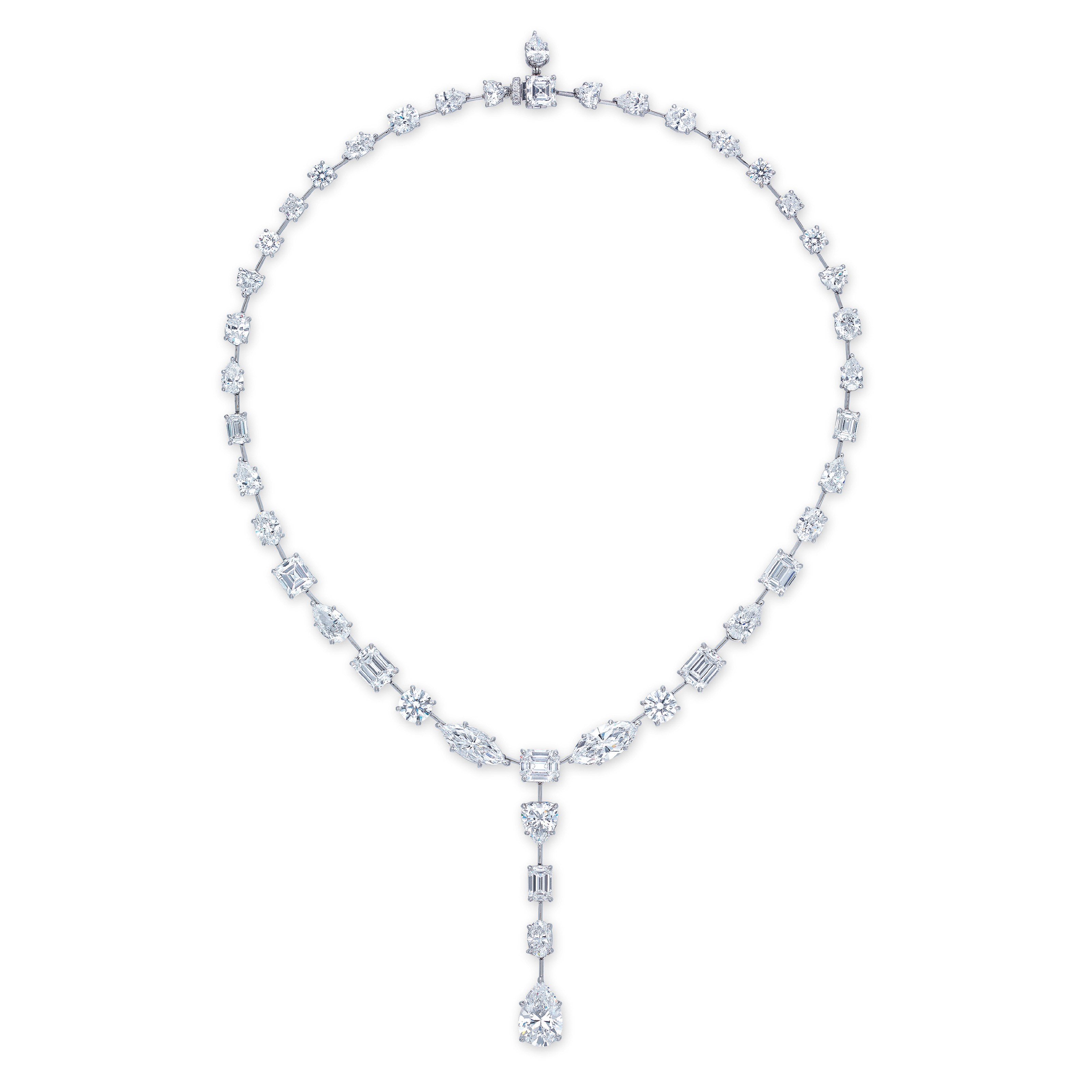 A DIAMOND PENDANT NECKLACE