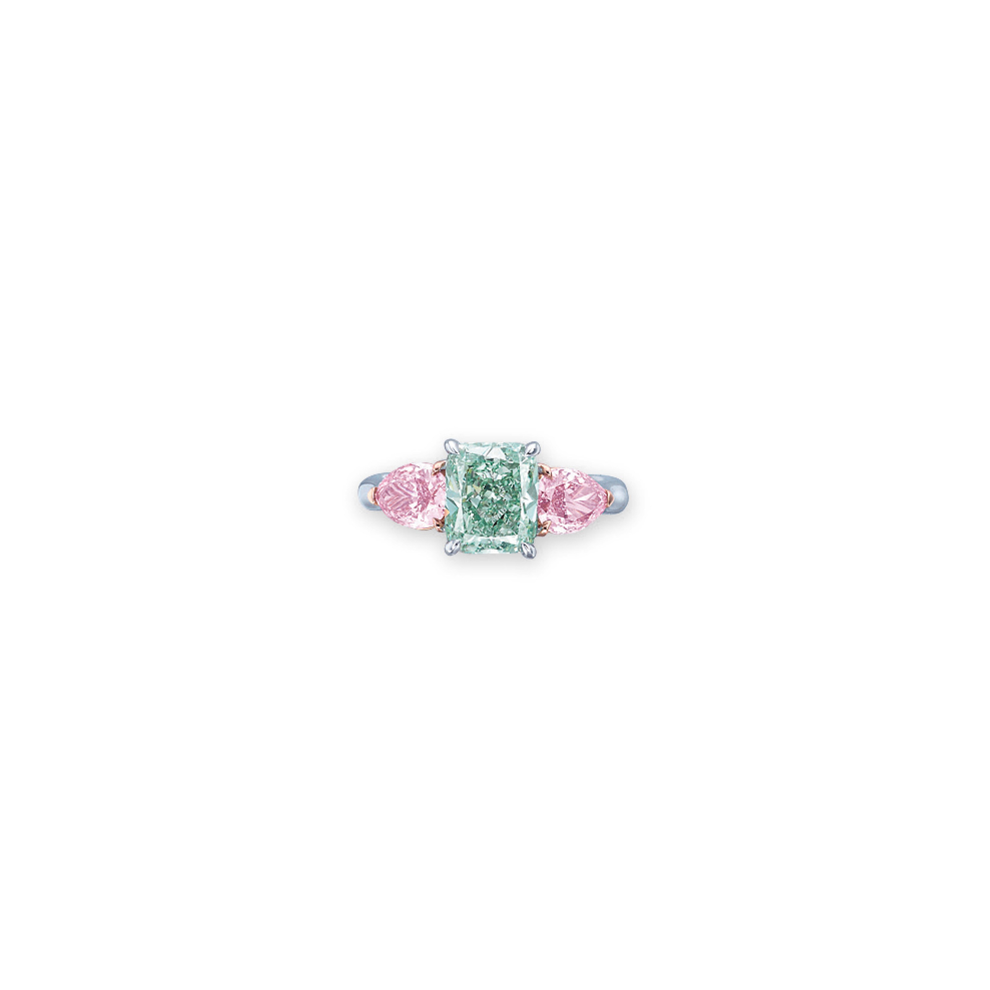 A COLOURED DIAMOND RING