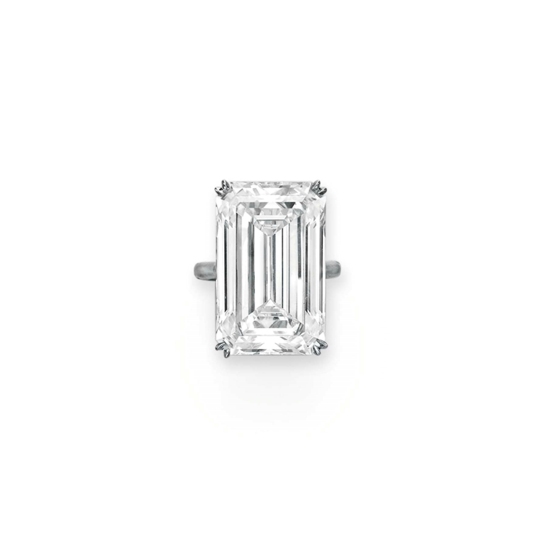 AN IMPRESSIVE DIAMOND RING