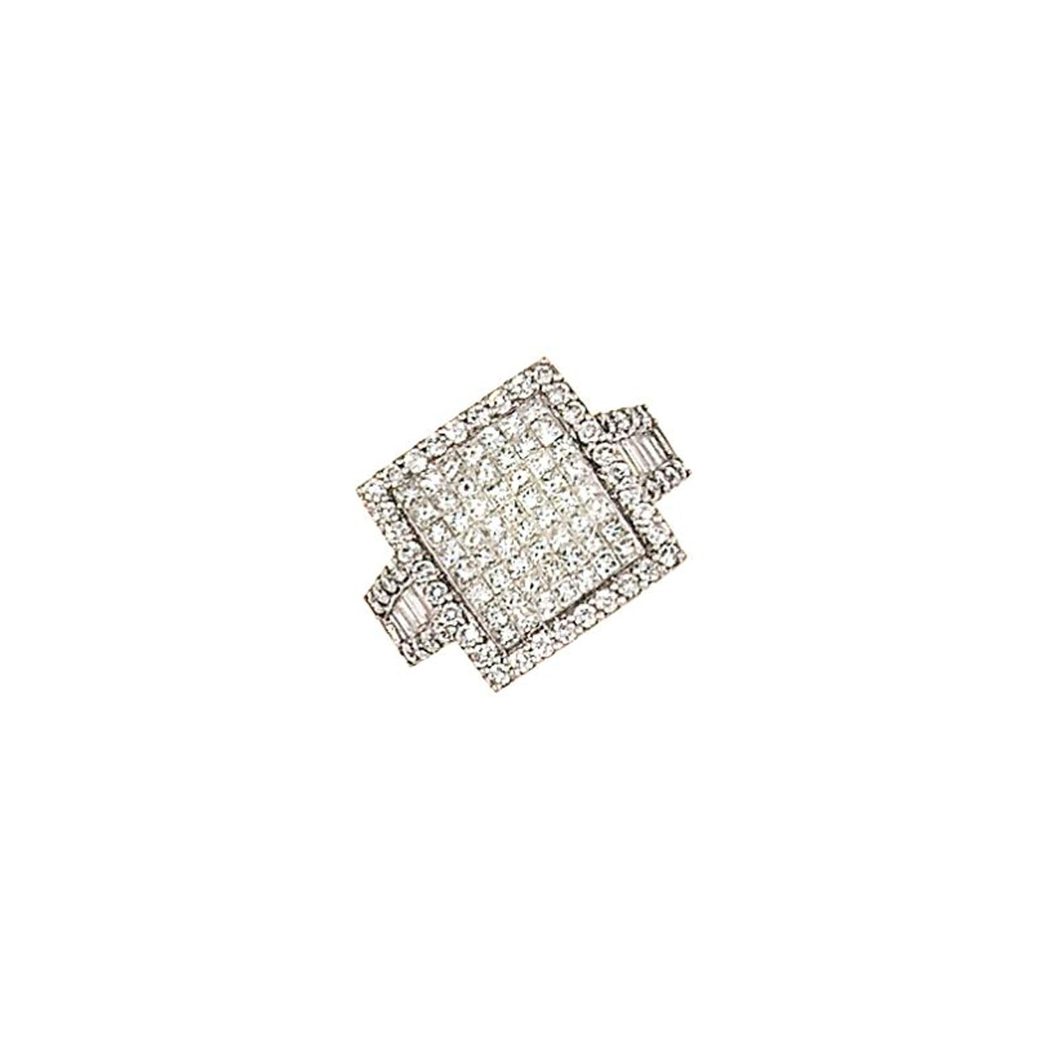 A diamond dress ring