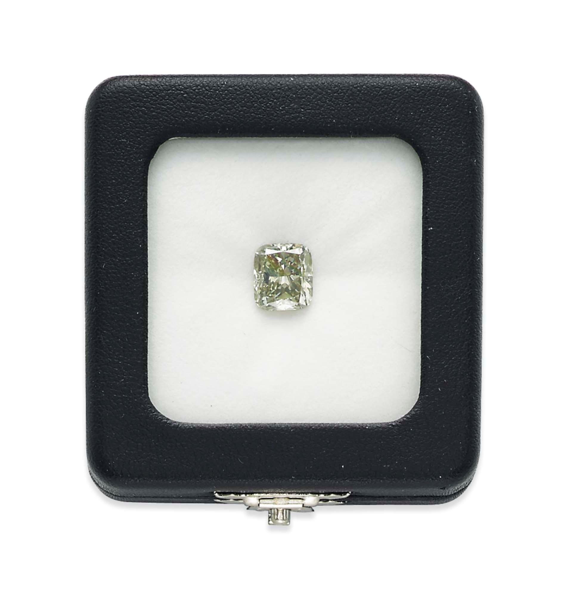 AN UNMOUNTED COLOURED DIAMOND
