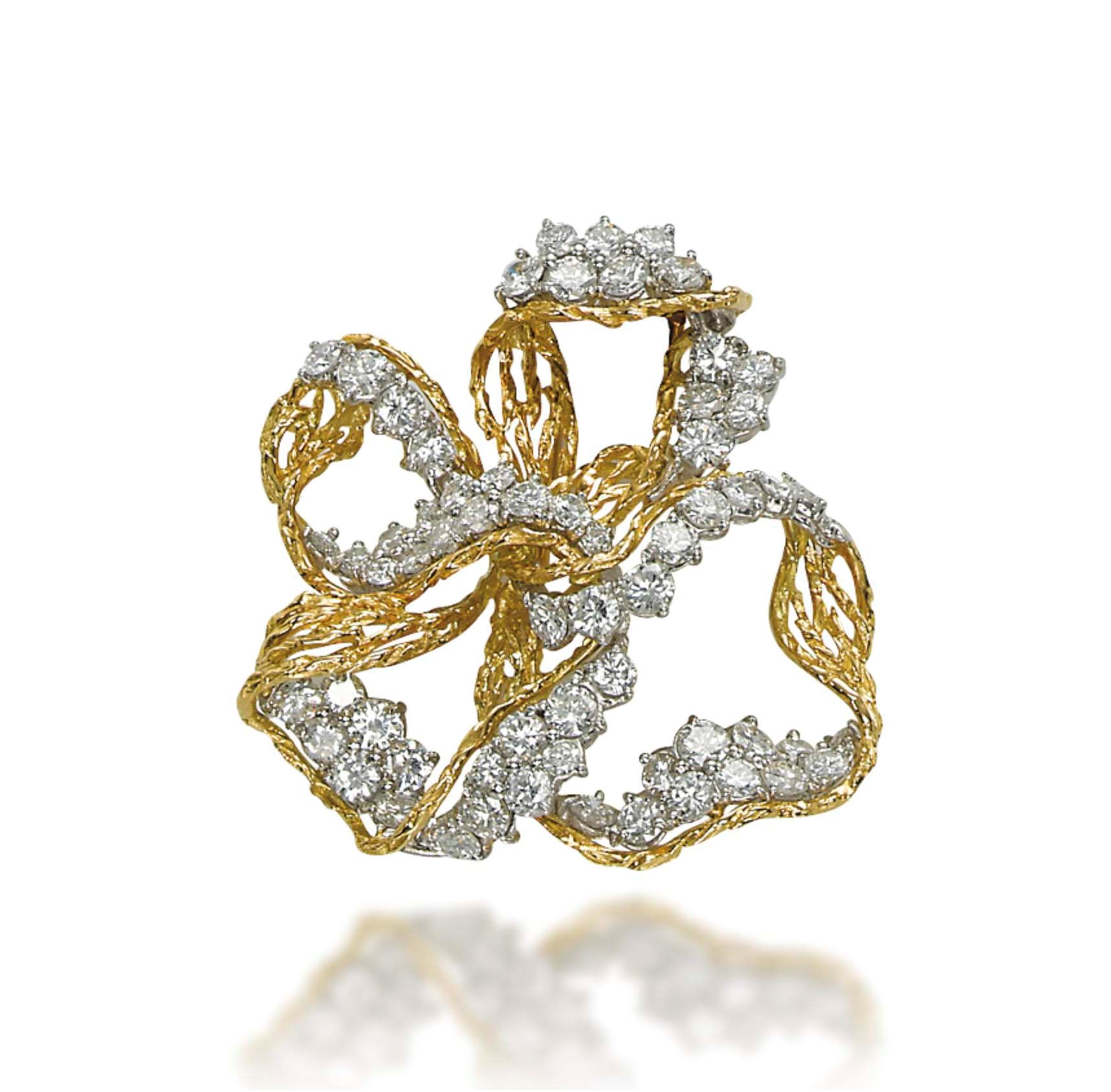 A DIAMOND BROOCH