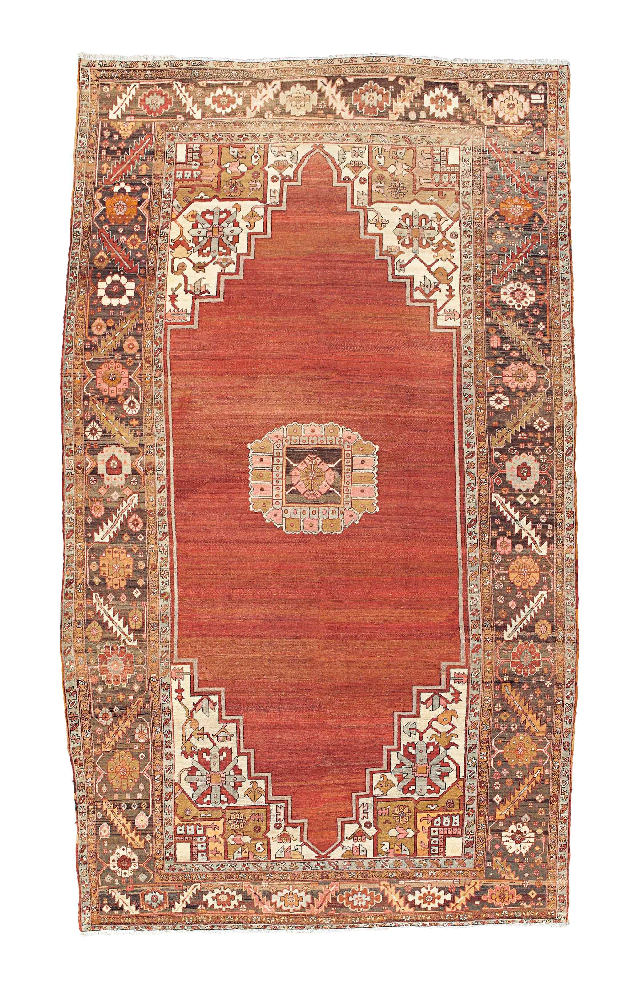 AN UNUSUAL HERIZ CARPET, NORTH-WEST PERSIA
