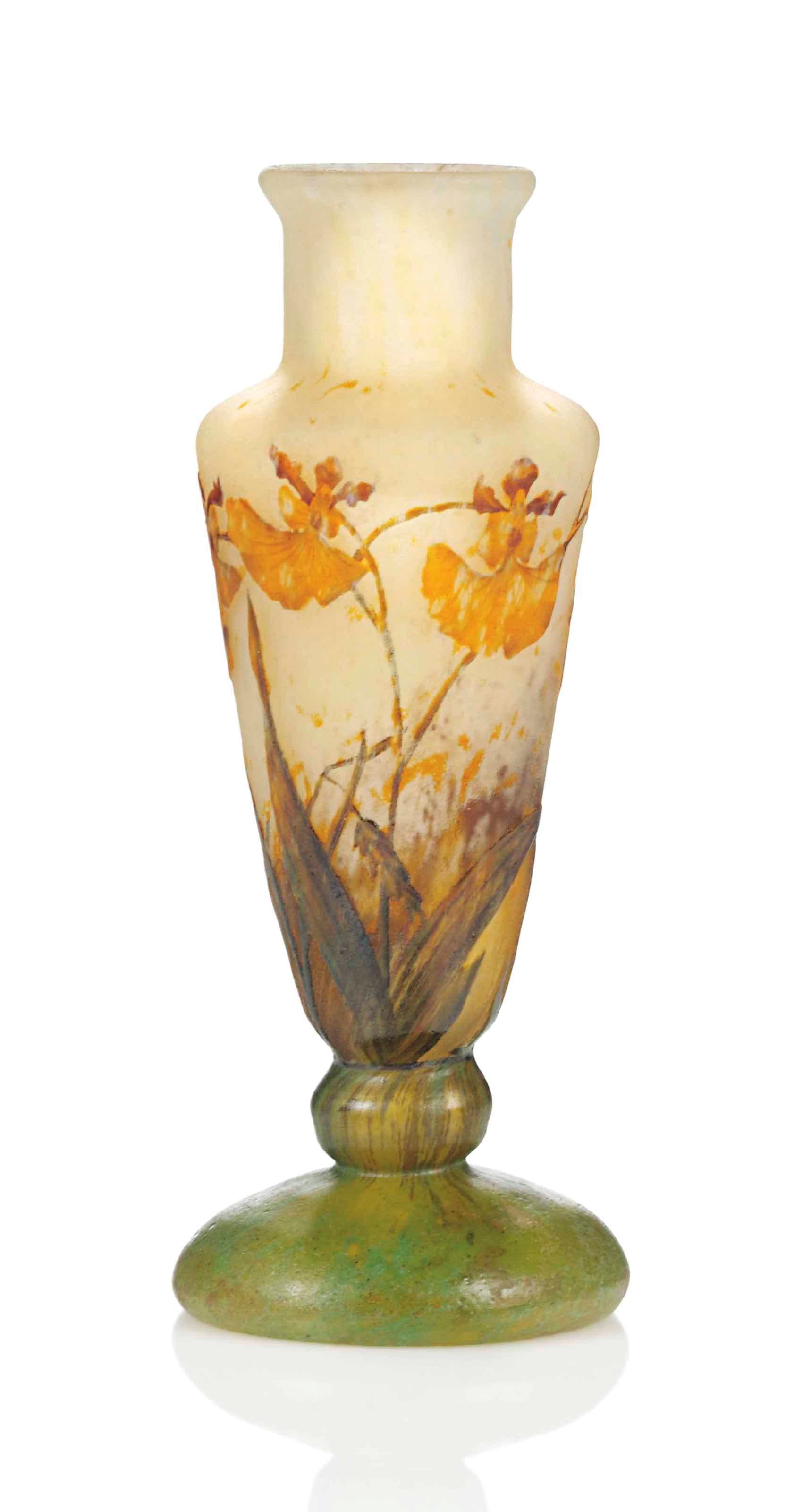 A SMALL DAUM VITRIFIED AND ENAMELLED CAMEO GLASS VASE