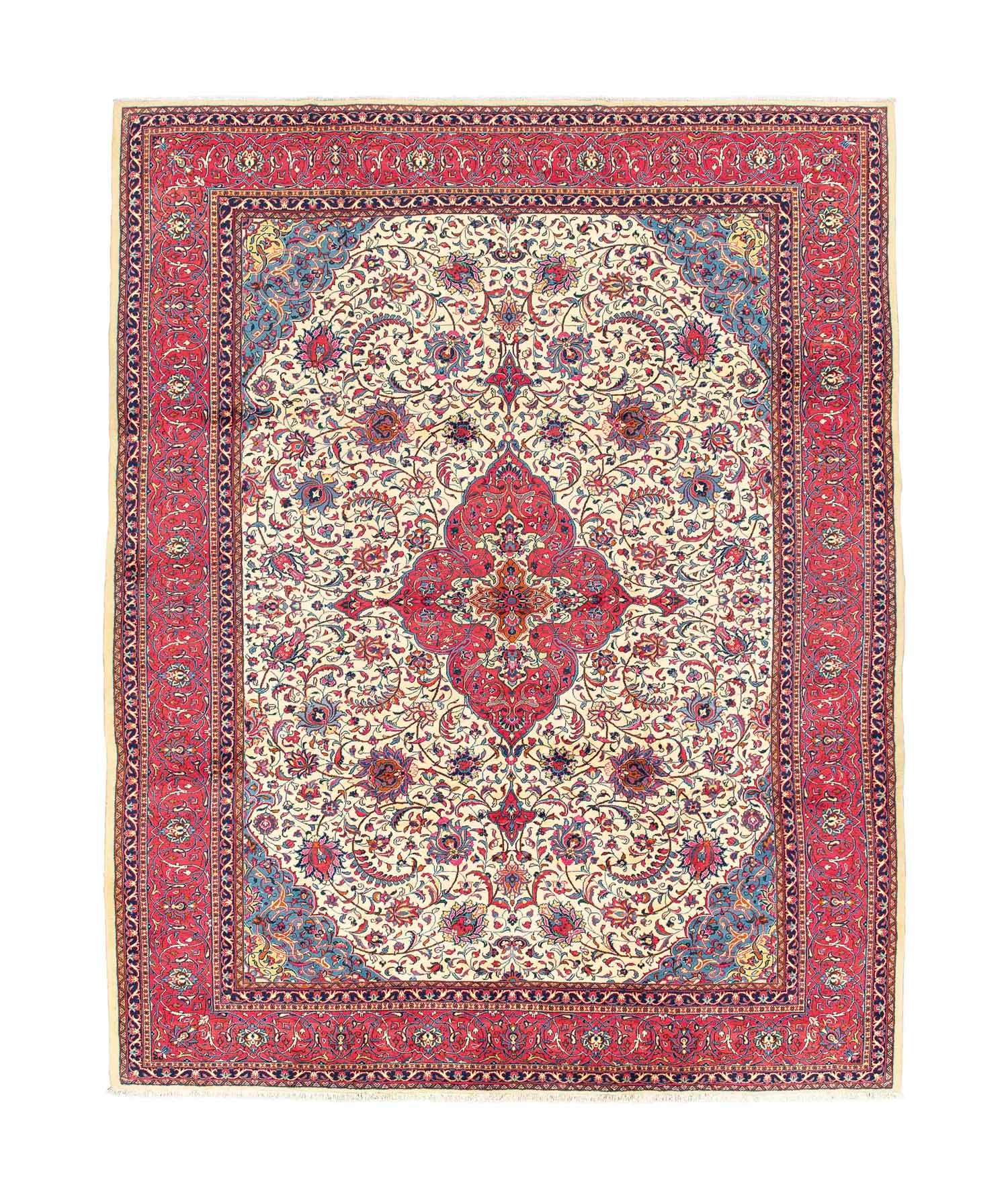 A fine Sarouk carpet