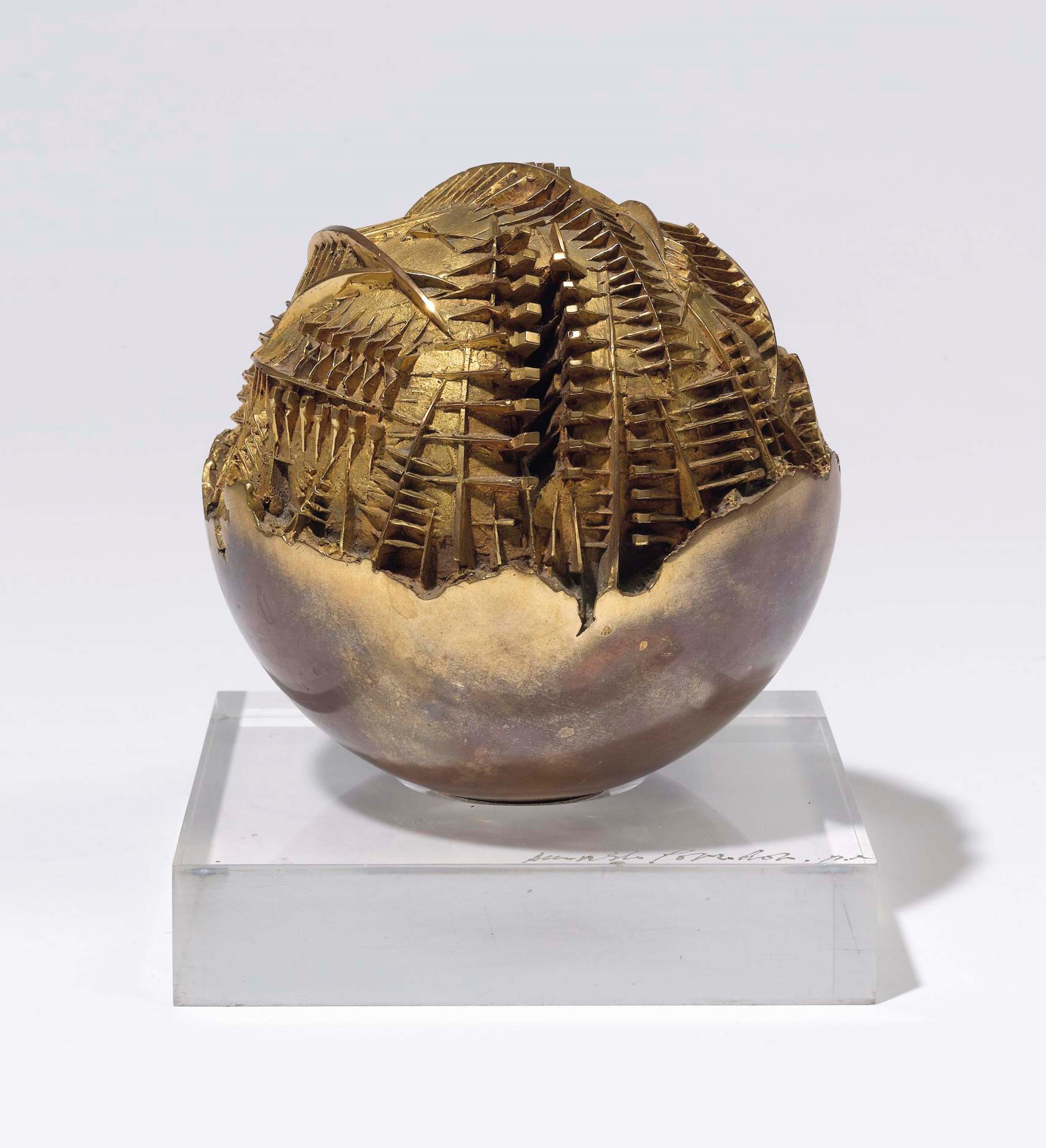 Arnaldo Pomodoro (b. 1926)