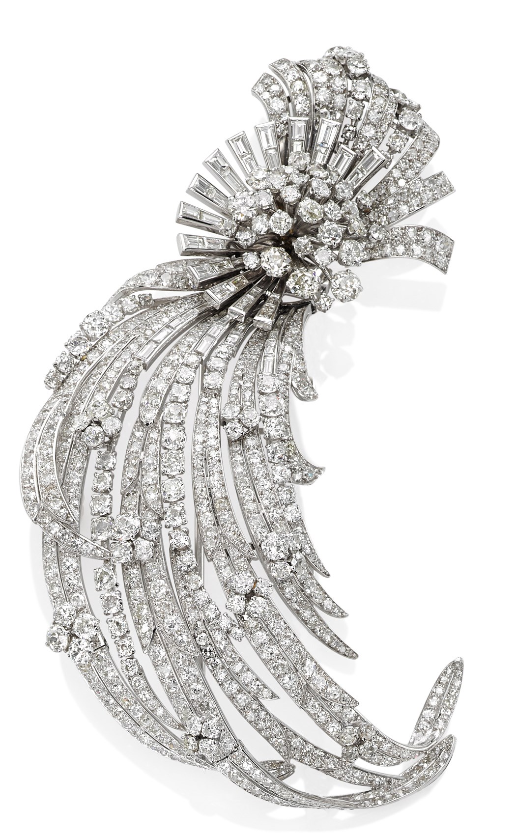 A DIAMOND BROOCH