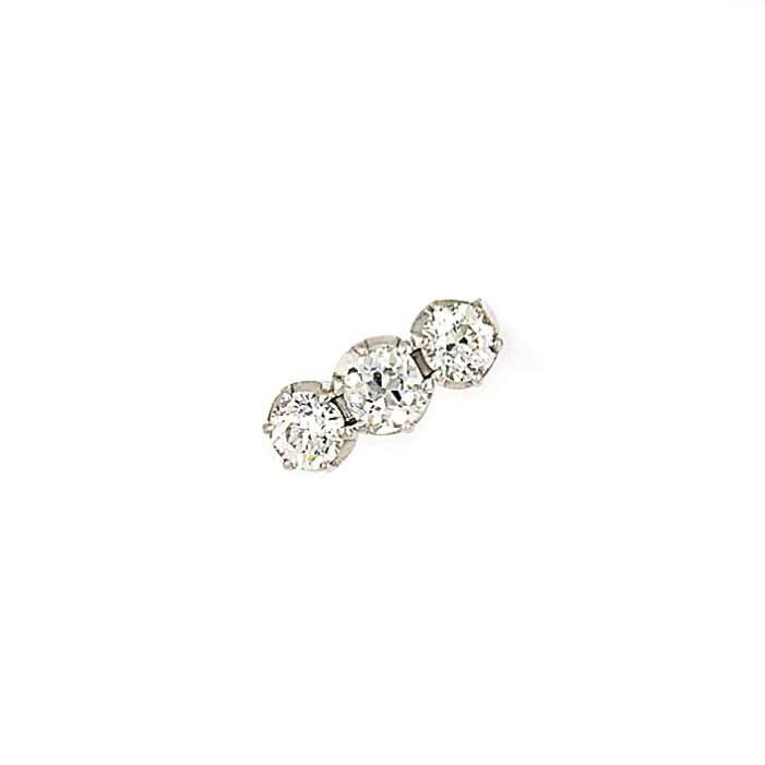 A DIAMOND THREE-STONE RING