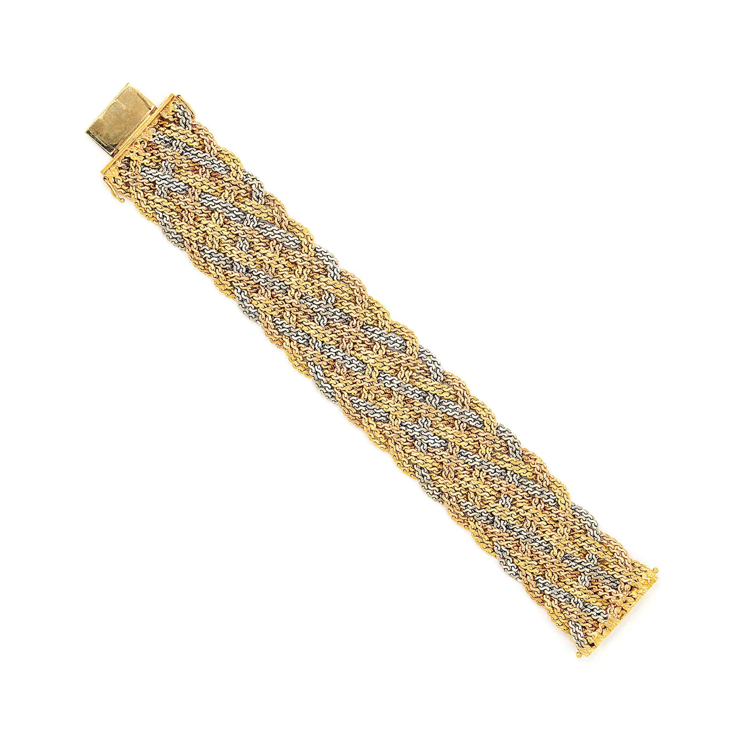 A THREE COLOUR BRACELET