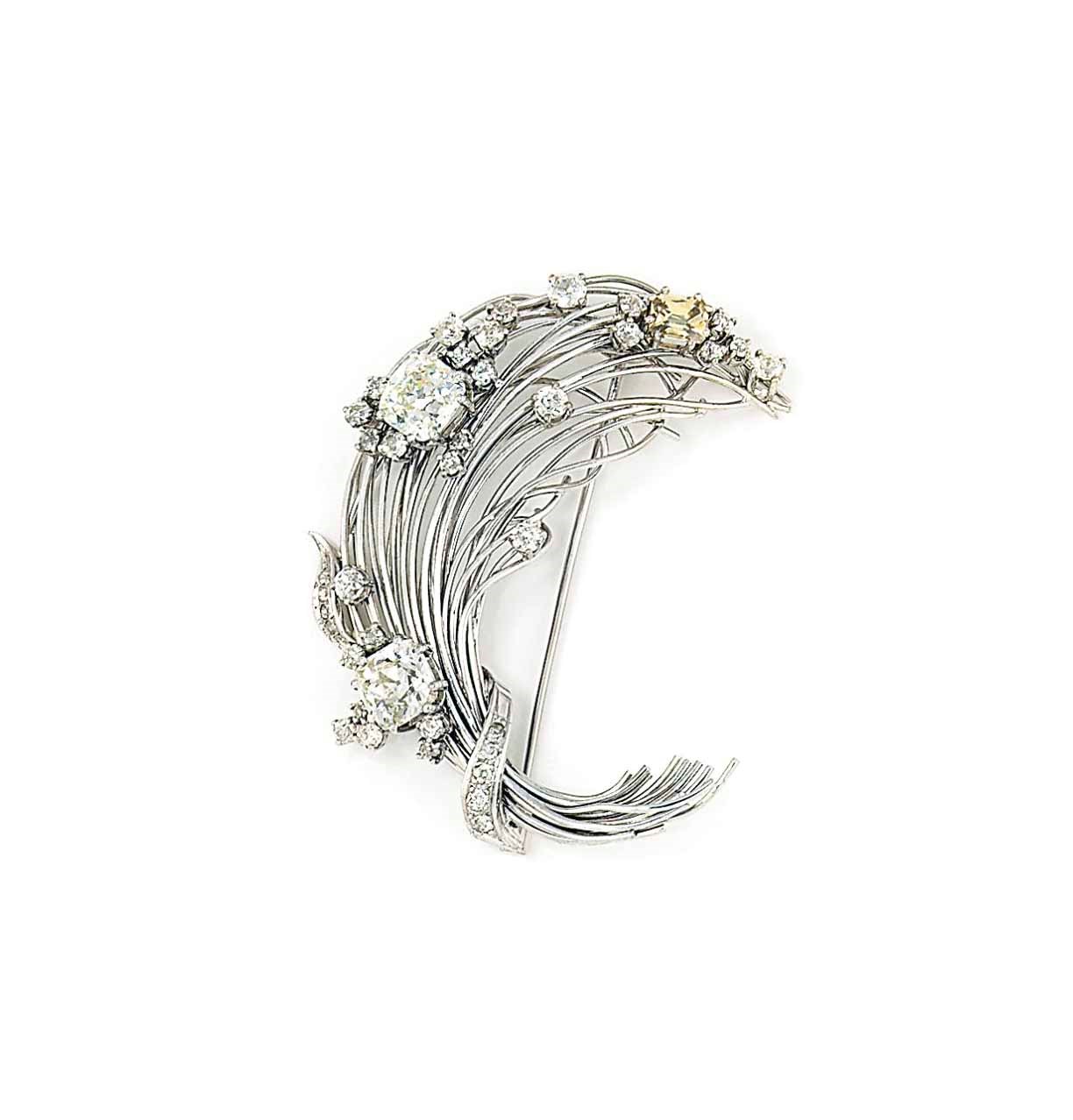 A DIAMOND BROOCH