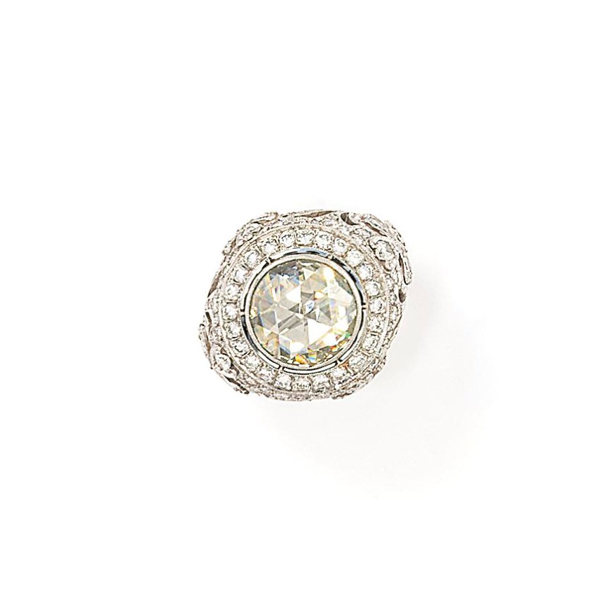 A DIAMOND DRESS RING
