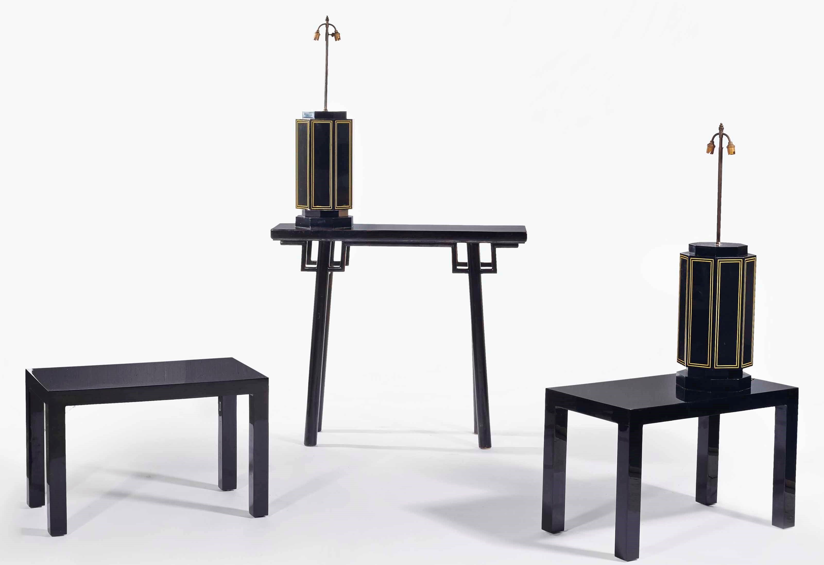 ENSEMBLE DE MOBILIER MODERNE