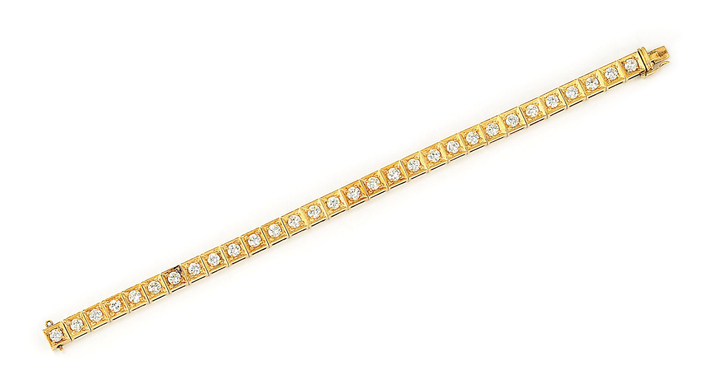 A DIAMOND LINE BRACELET