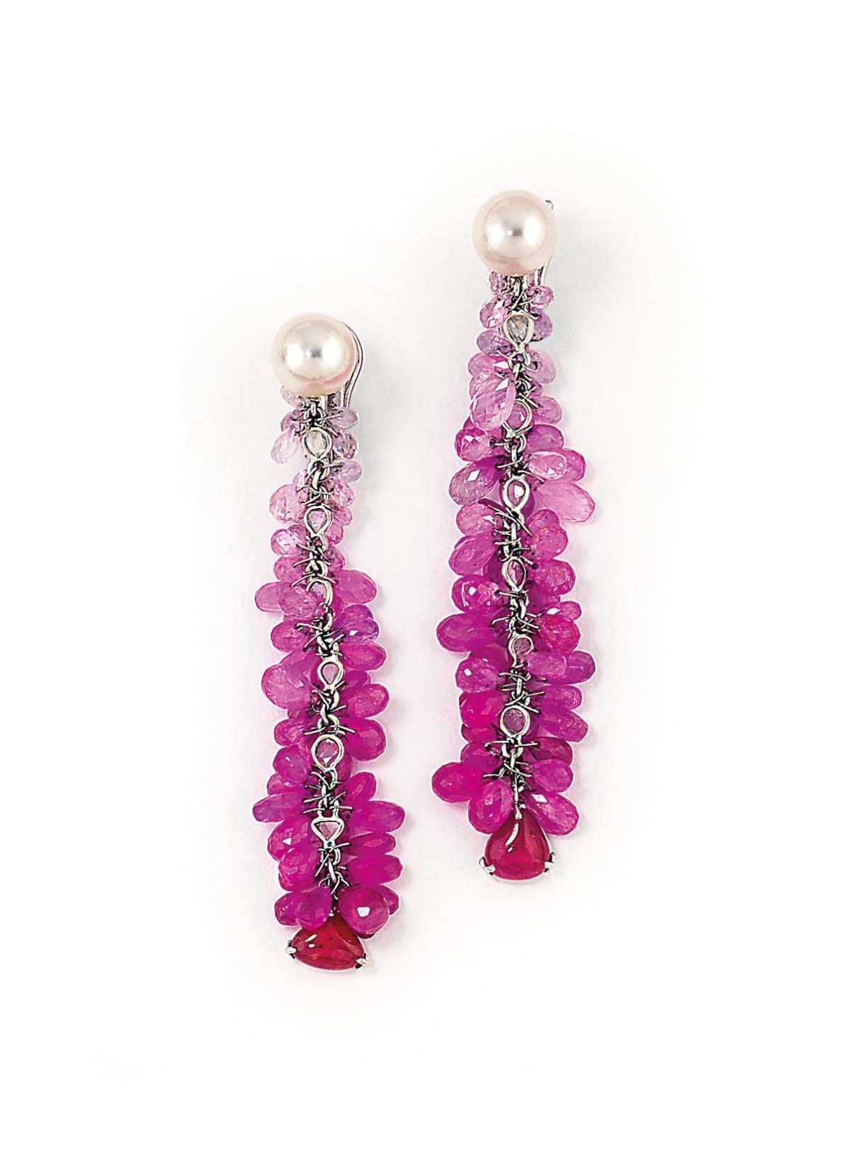 TWO PAIRS OF EARRINGS