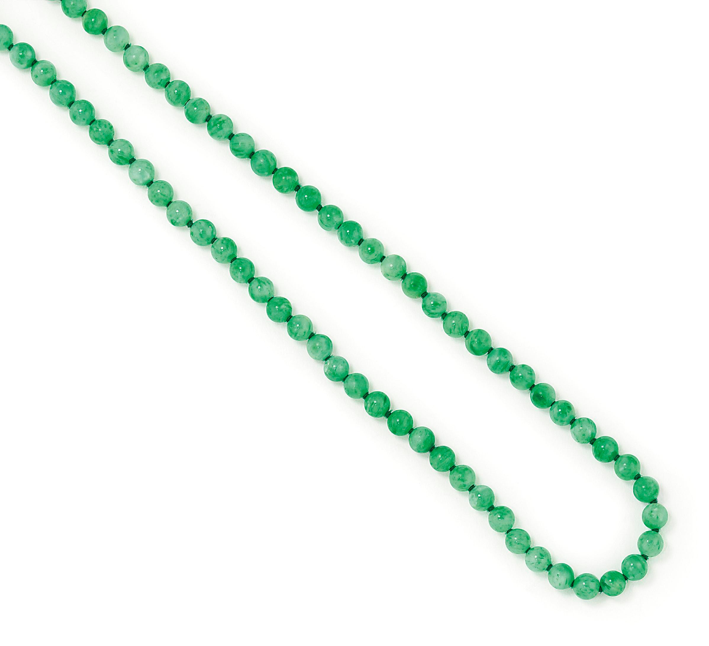 A JADEITE JADE NECKLACE