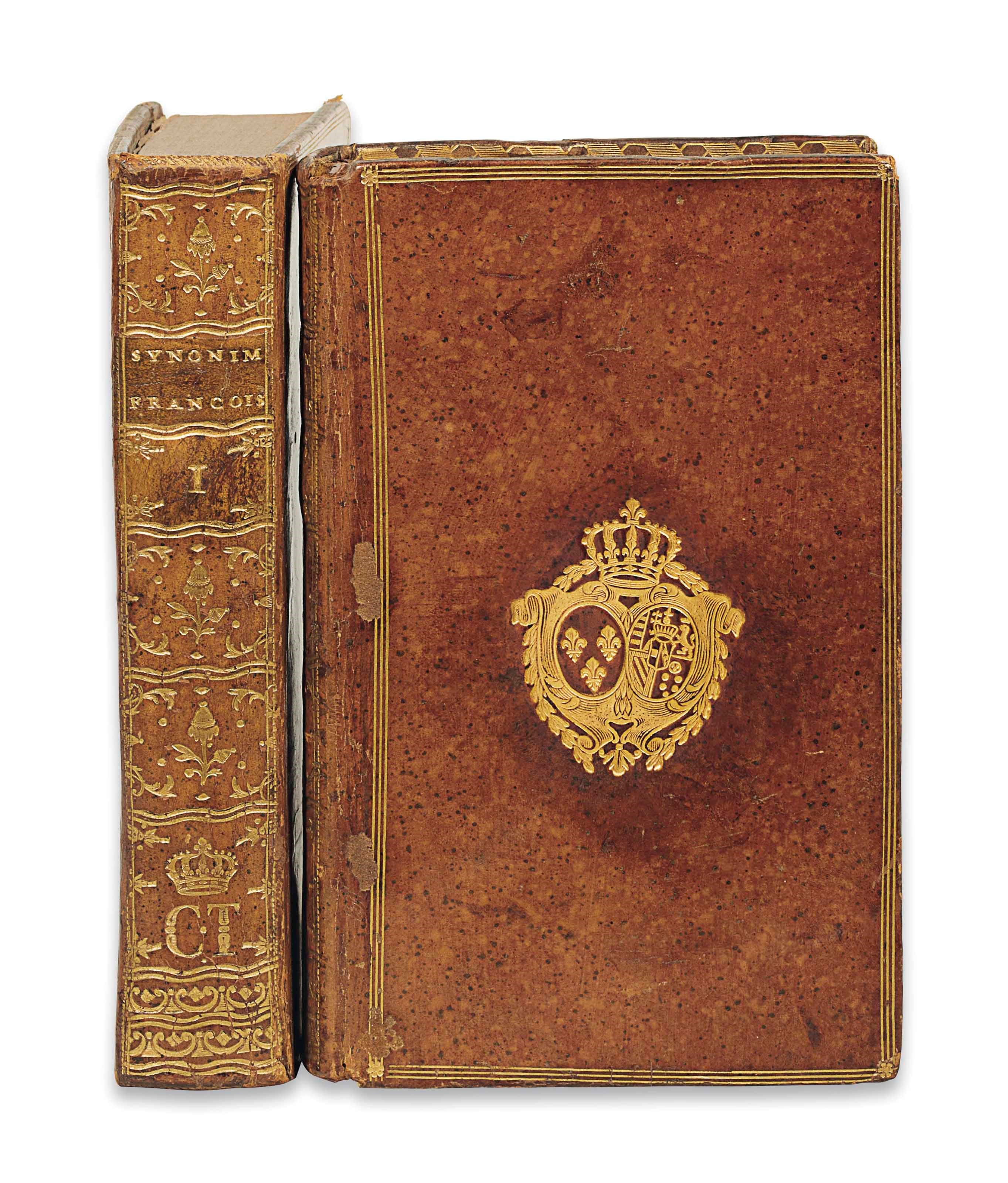 Abbé Gabriel GIRARD (1677-1748). Synonymes françois, leurs différentes significations ; et le choix qu’il en faut faire pour parler avec justesse… Nouvelle édition, considérablement augmentée, mise dans un nouvel ordre, & enrichie de notes ; par M. Beauzée. Paris : d’Houry, 1780. 2 volumes in-12 (160 x 100 mm). (Manque le faux-titre du tome II). Reliure de l’époque, veau granité, triple filet doré encadrant les plats, armes de Marie-Antoinette frappées au centre, dos lisses ornés de fers dorés avec les initiales C.T. couronnées (château de Trianon) poussées en pied, filet doré sur les coupes et roulette intérieure dorée (quelques frottements, coins légèrement émoussés).
