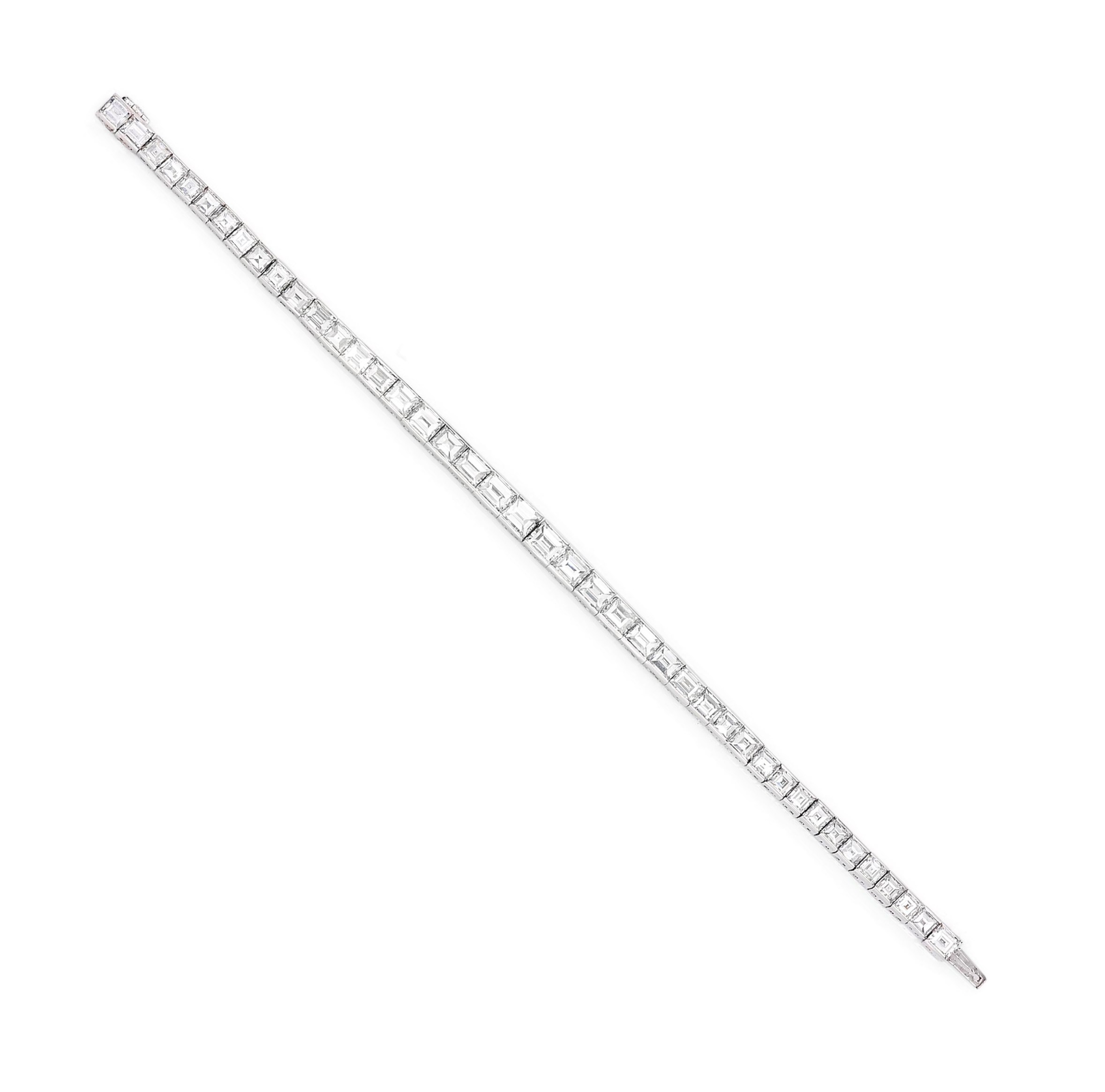 A DIAMOND LINE BRACELET