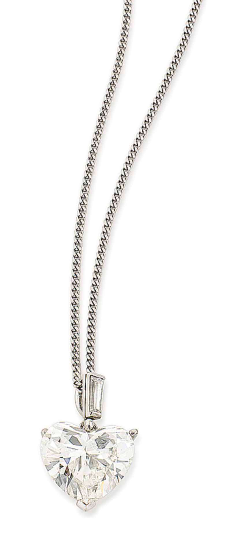 A SINGLE-STONE DIAMOND PENDANT