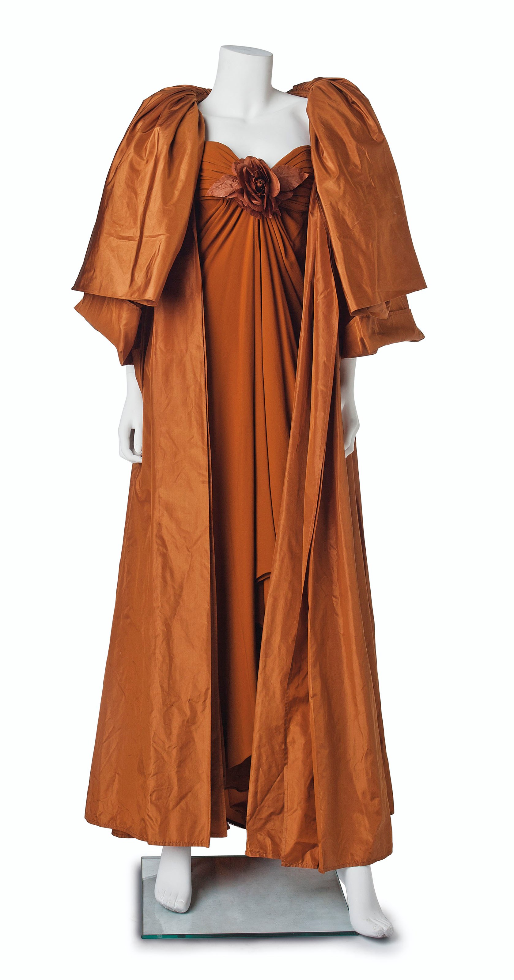 AN OCHRE EVENING ENSEMBLE