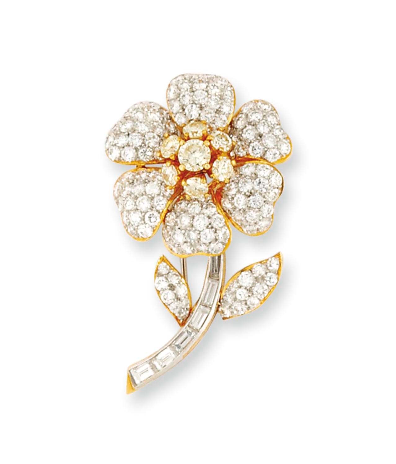 A DIAMOND BROOCH/PENDANT