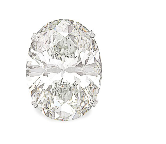 AN IMPRESSIVE DIAMOND RING