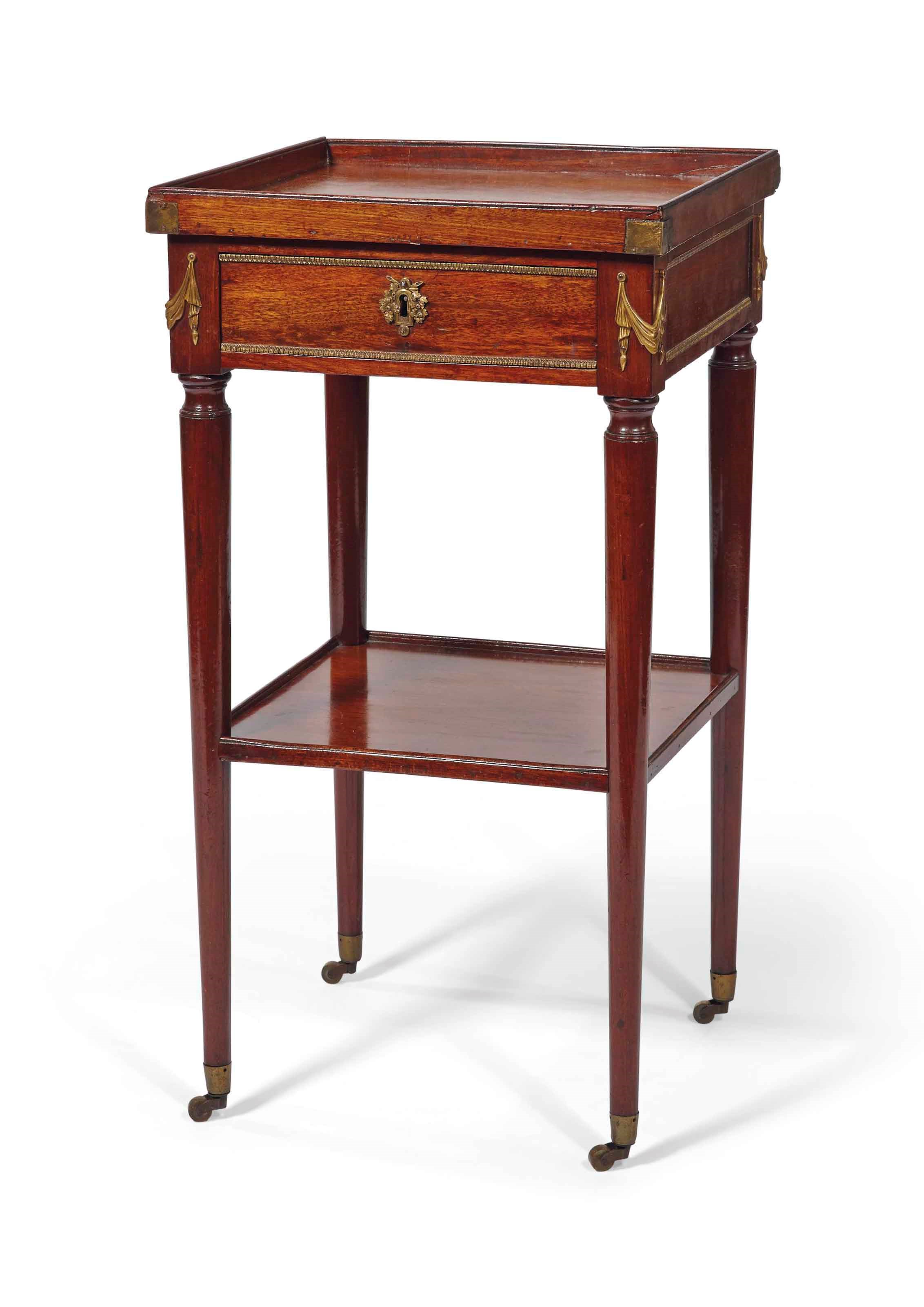 TABLE DU XIXEME SIECLE