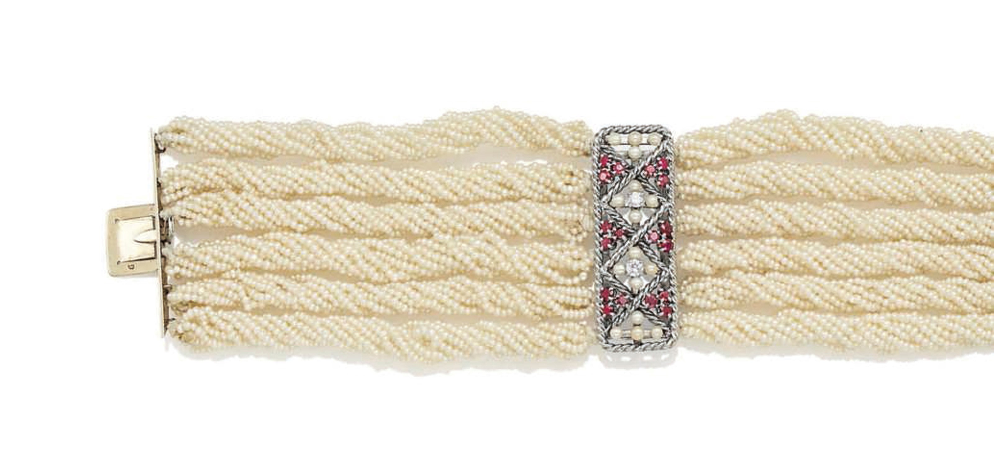 BRACELET PERLES DE SEMENCE, RUBIS ET DIAMANTS, PAR CHAUMET