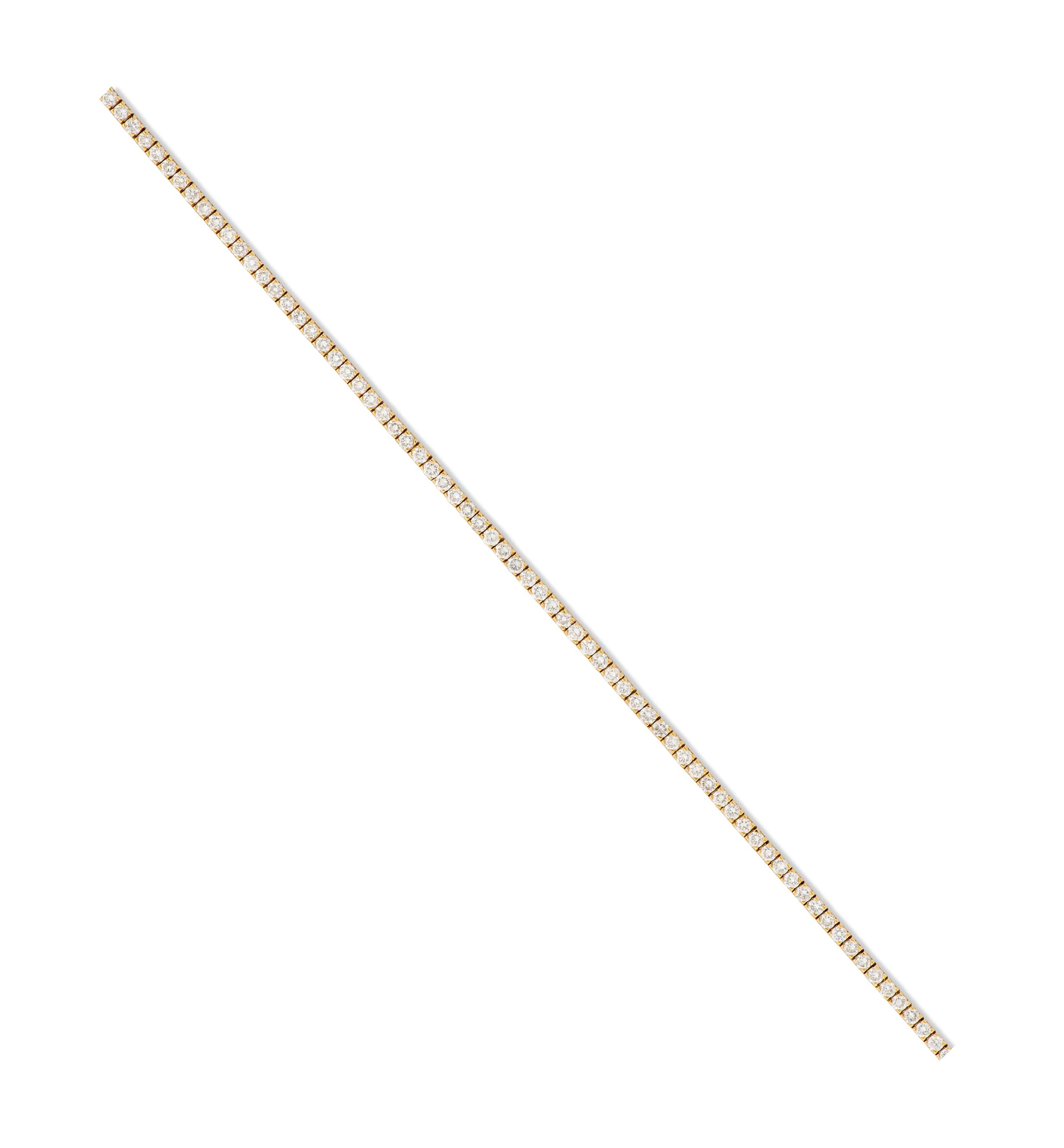 A DIAMOND LINE NECKLACE