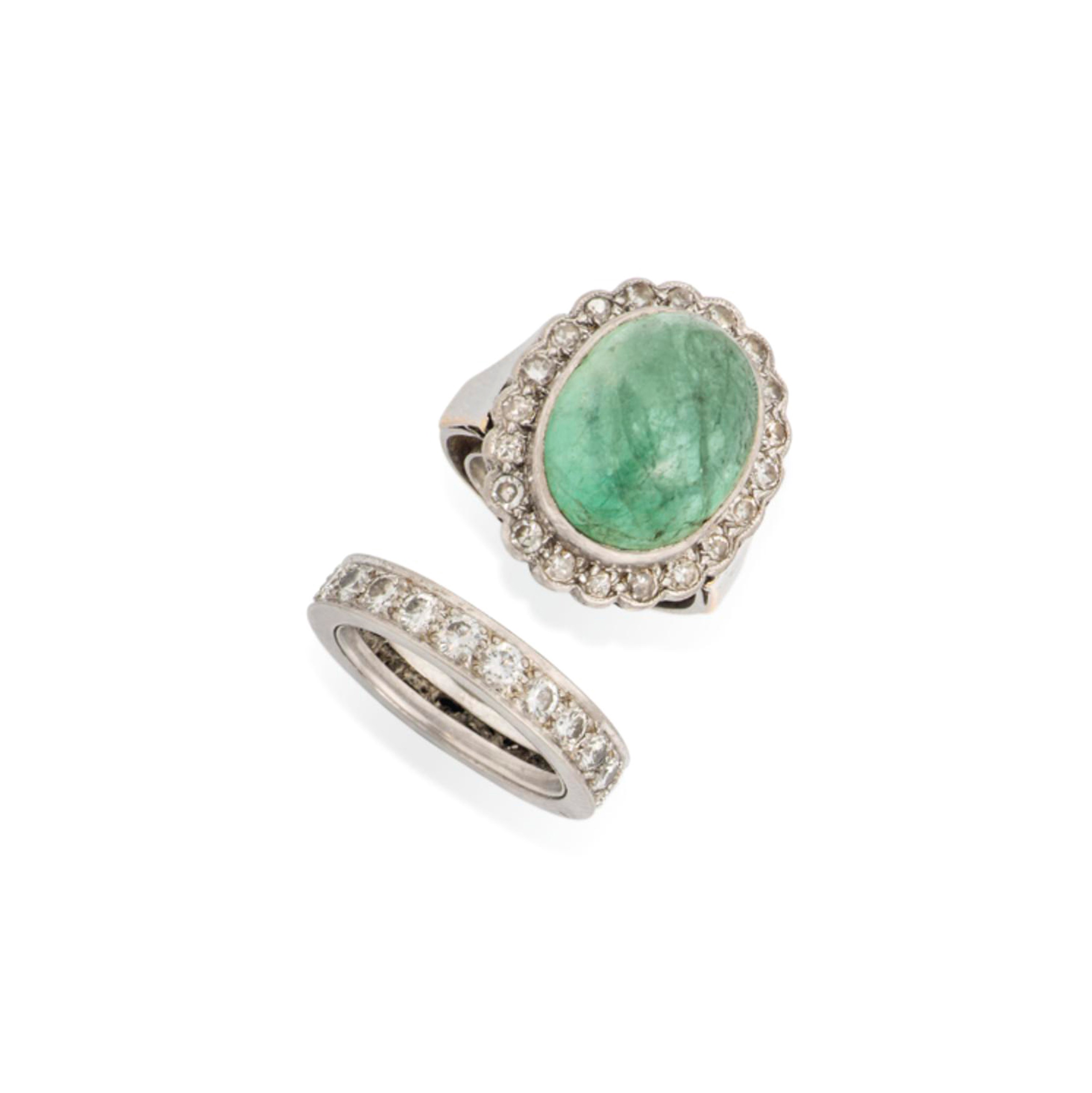 A GROUP OF JEWELLERY