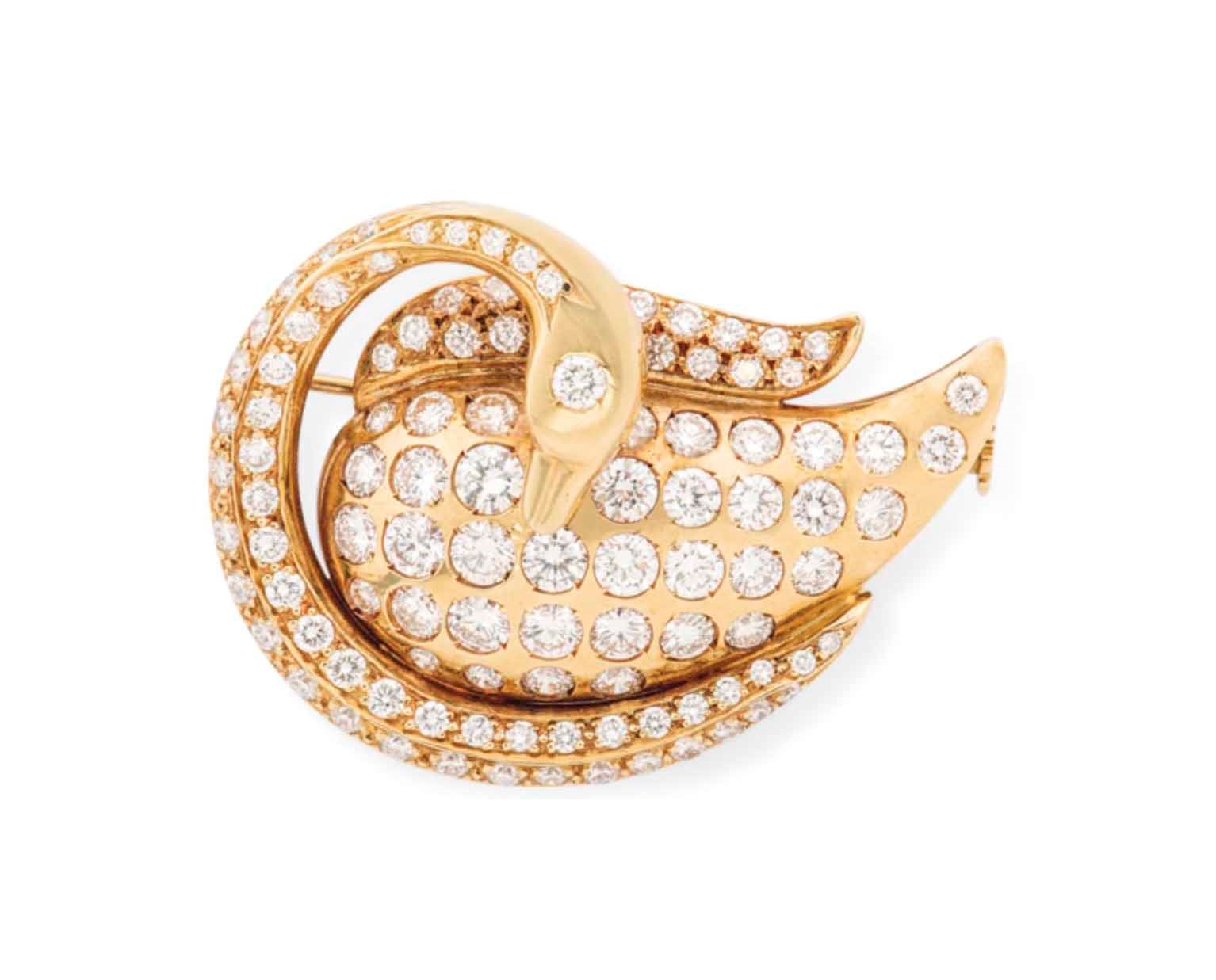 A DIAMOND BROOCH