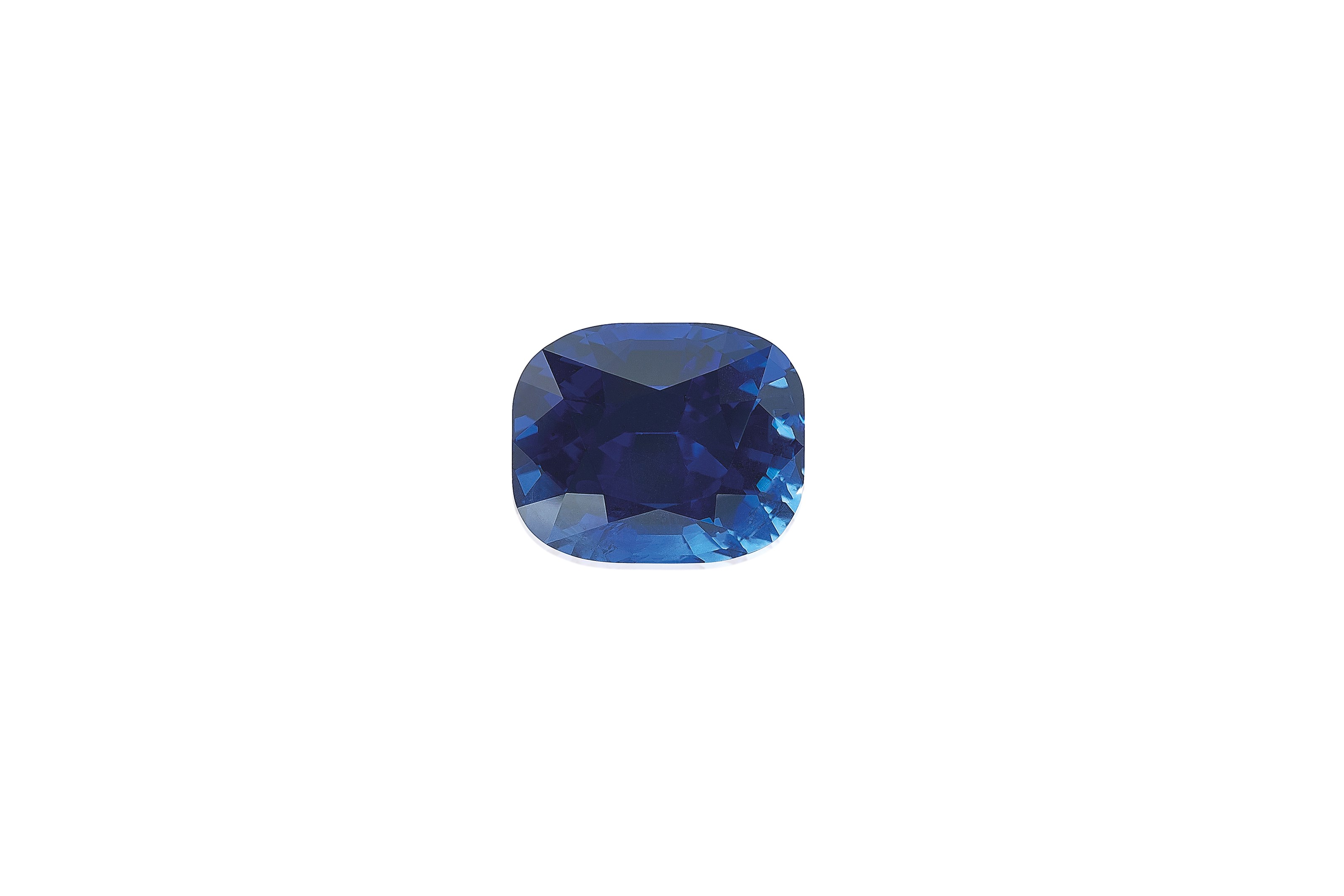 AN UNMOUNTED SAPPHIRE