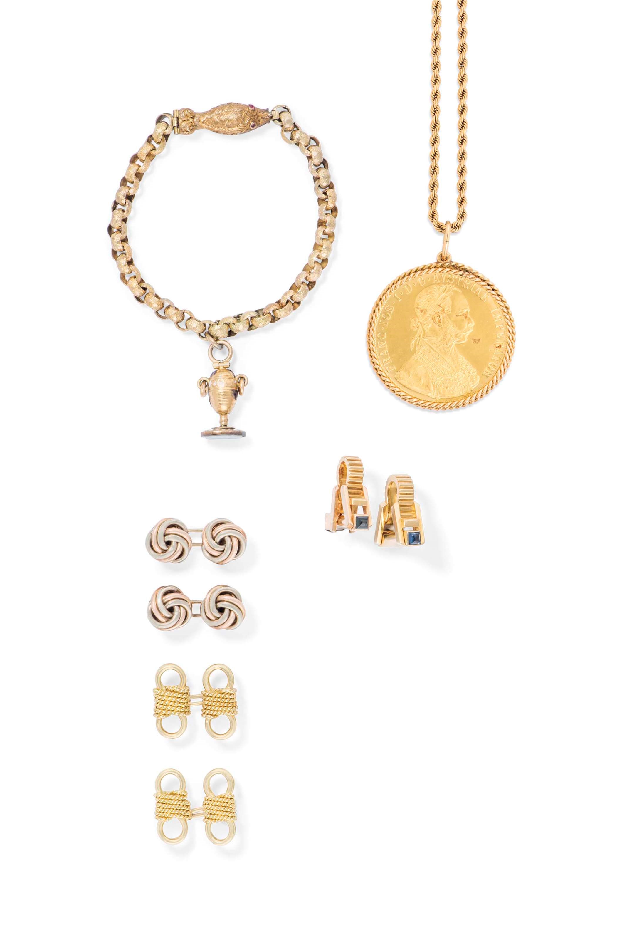 A GROUP OF JEWELLERY