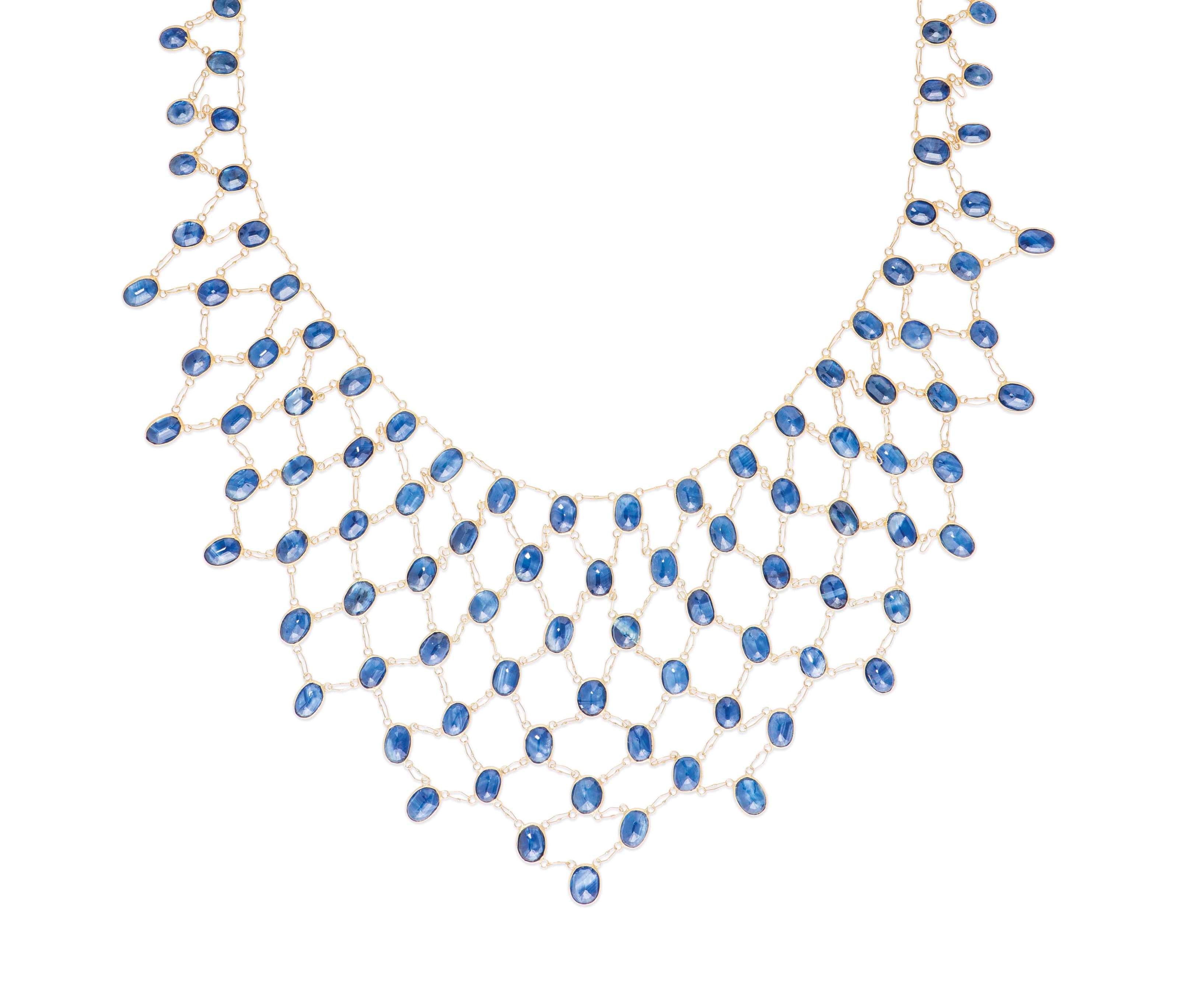 A SAPPHIRE NECKLACE