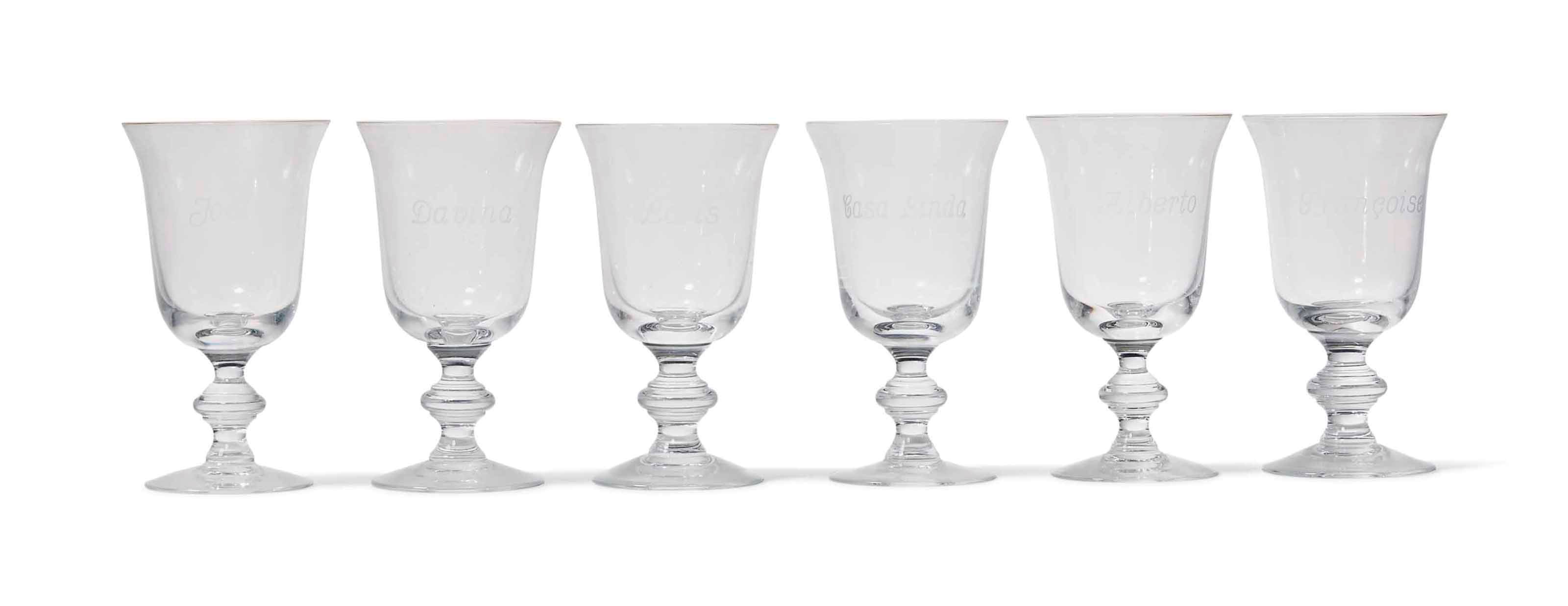 VINGT-HUIT VERRES