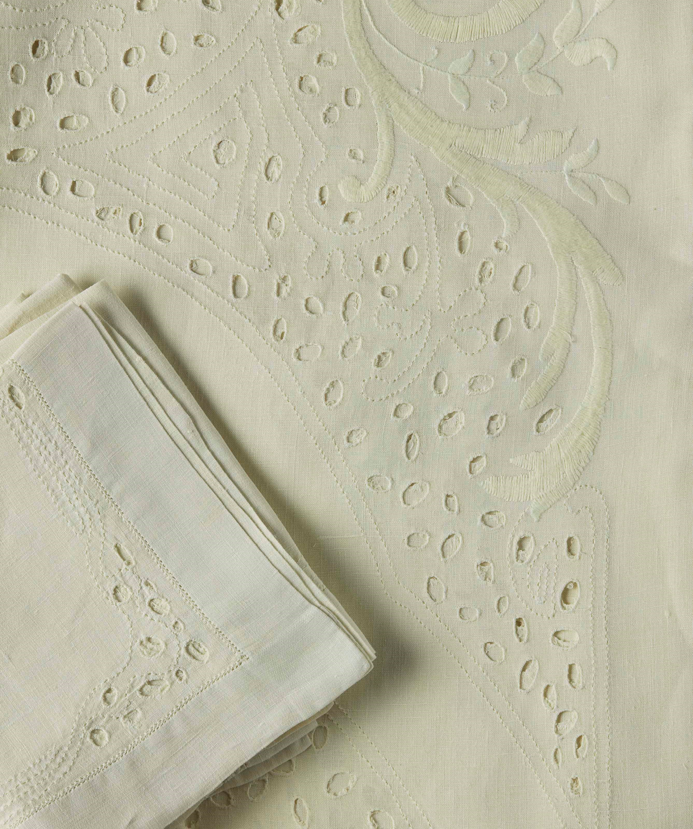 NAPPE OVALE VERT D'EAU