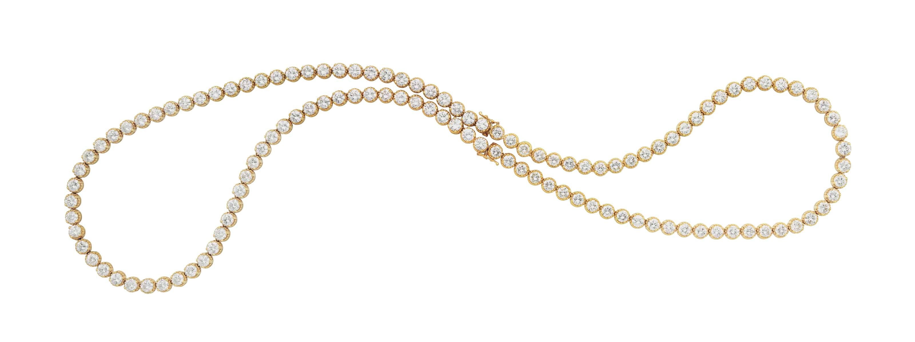A DIAMOND LONGCHAIN NECKLACE