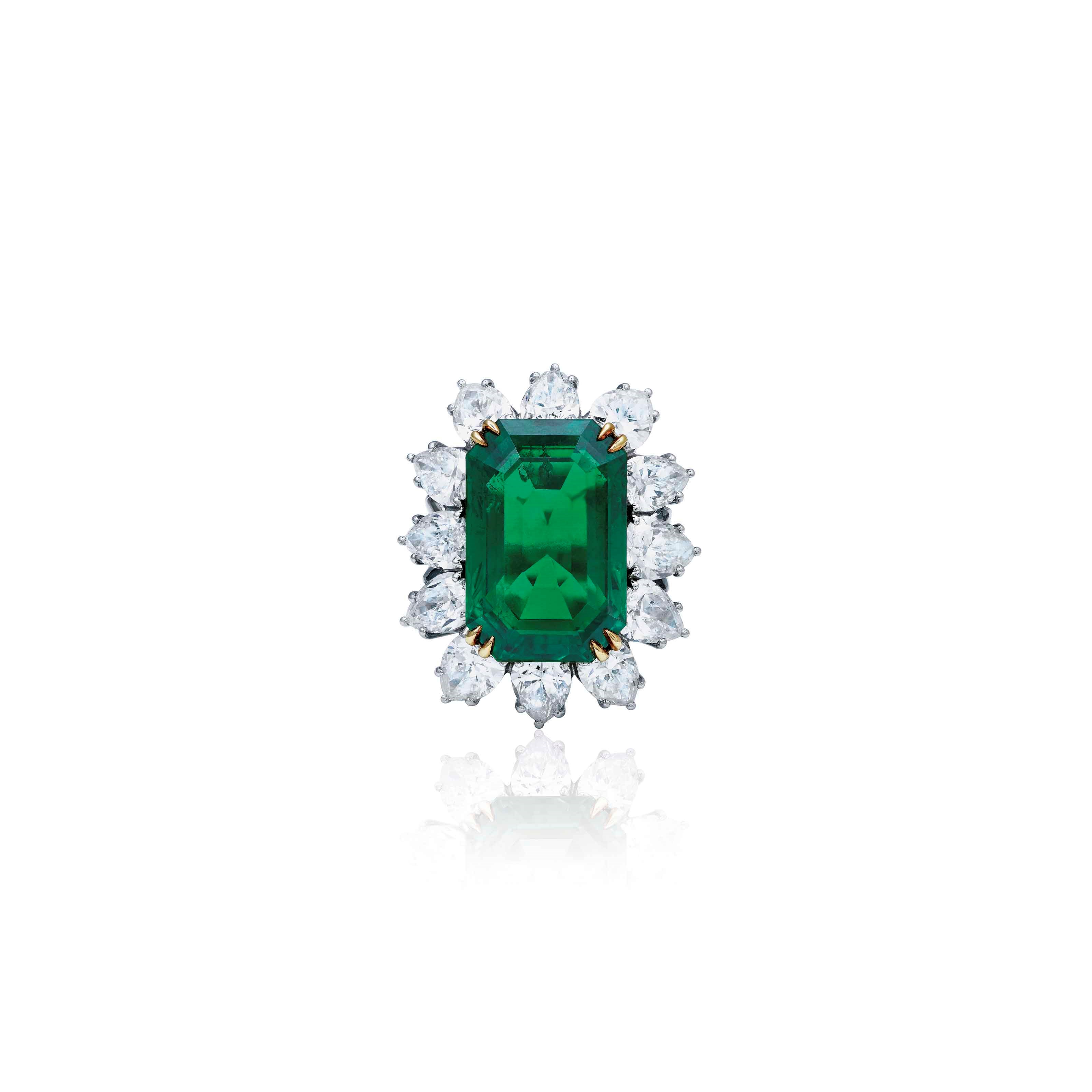 EMERALD AND DIAMOND RING
