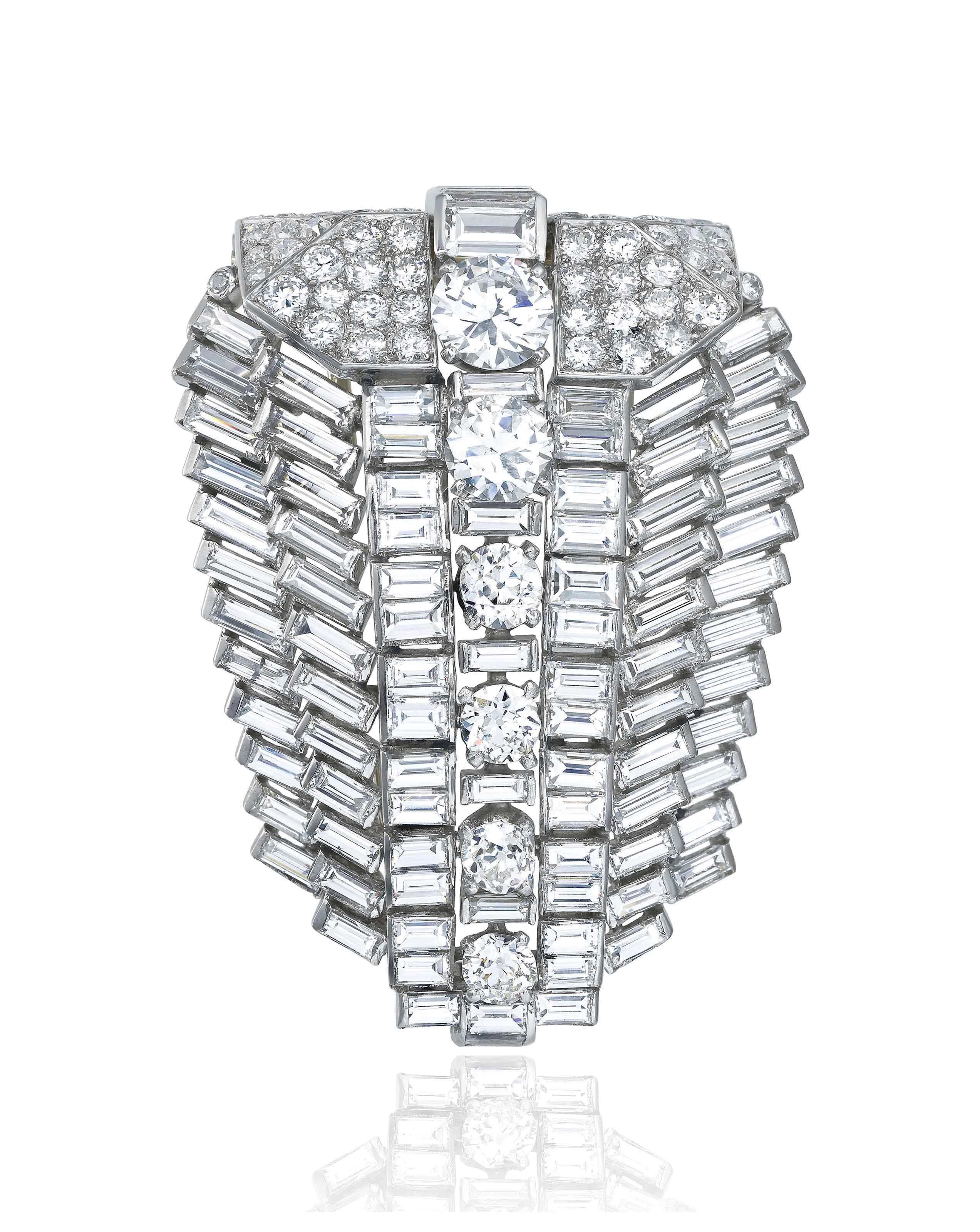 ART DÉCO DIAMOND BROOCH