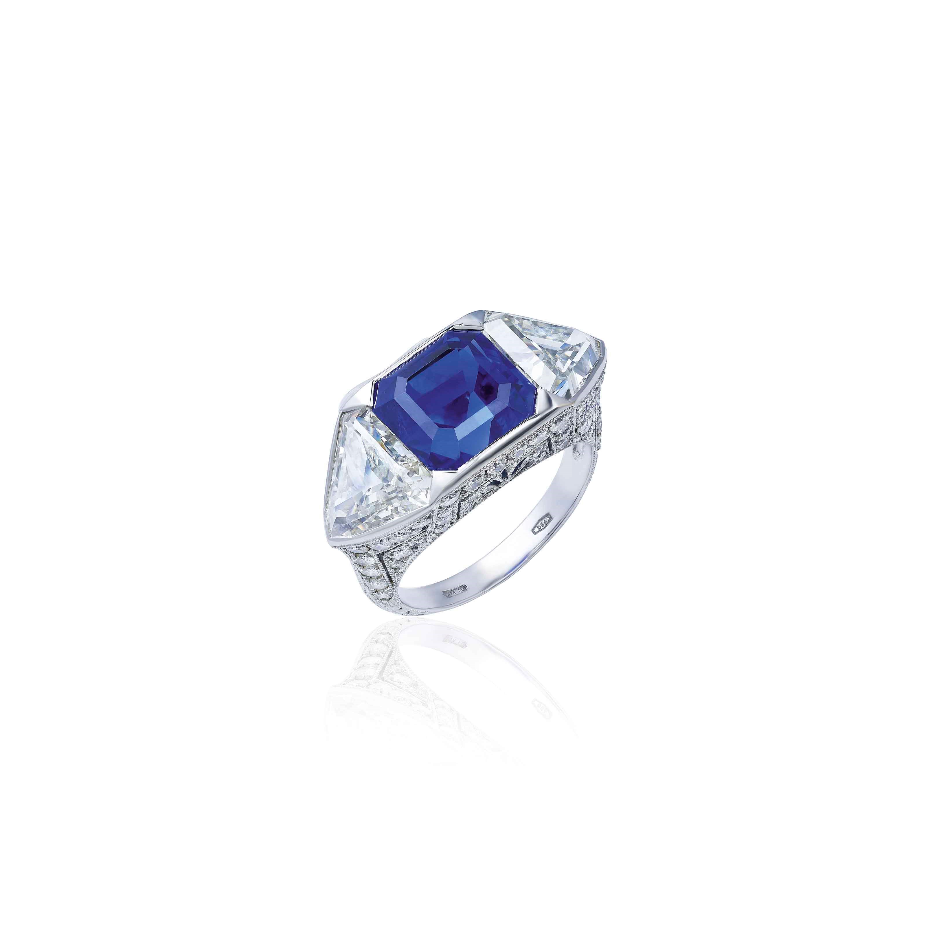 SAPPHIRE AND DIAMOND RING