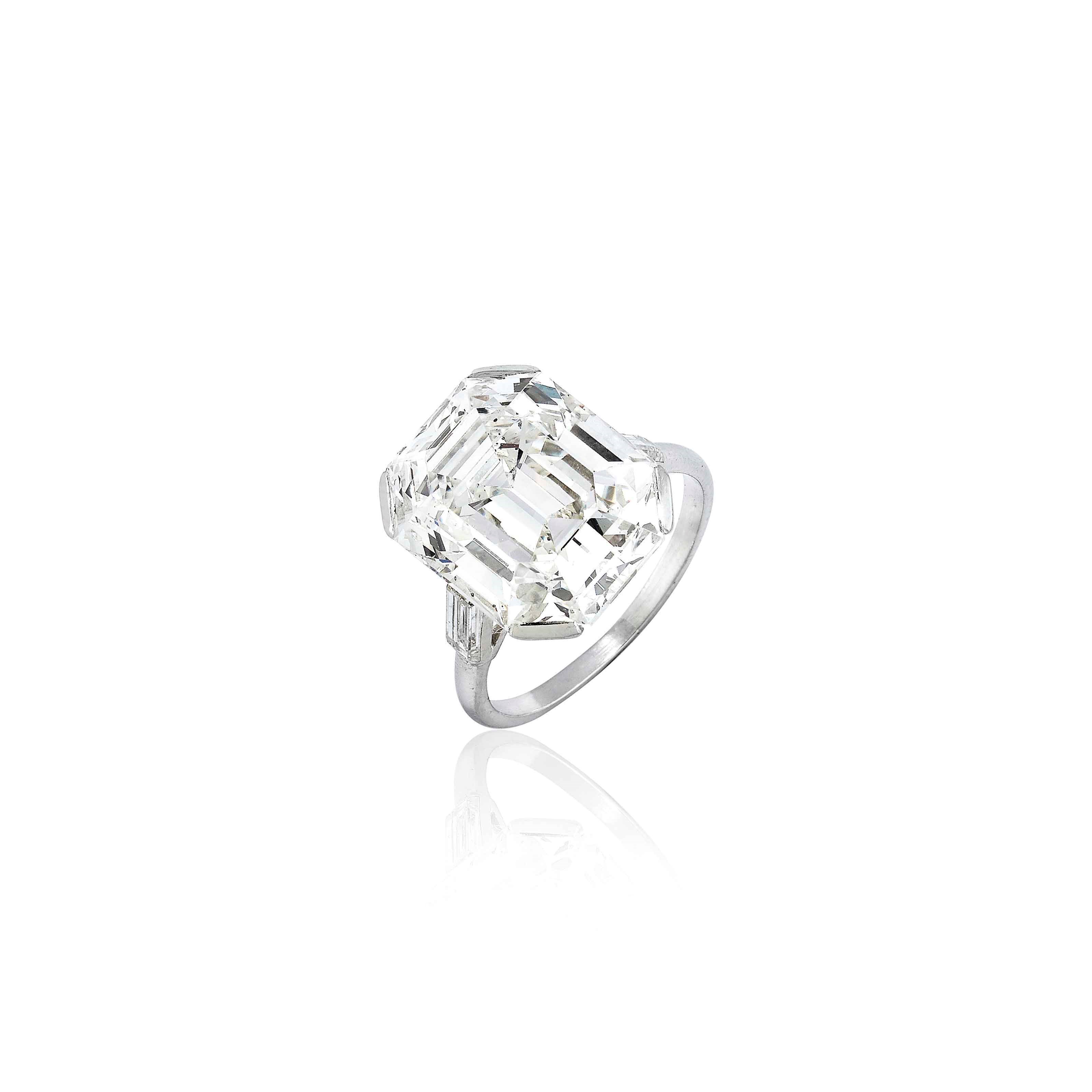 DIAMOND RING