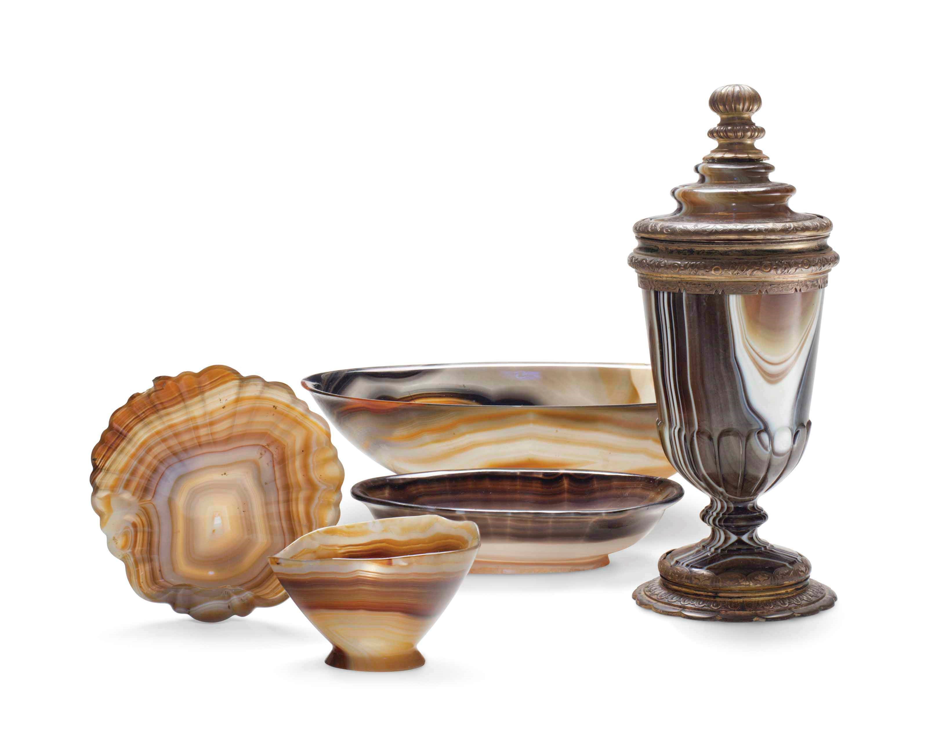 A GROUP OF FIVE CONTINENTAL AGATE TABLE ARTICLES