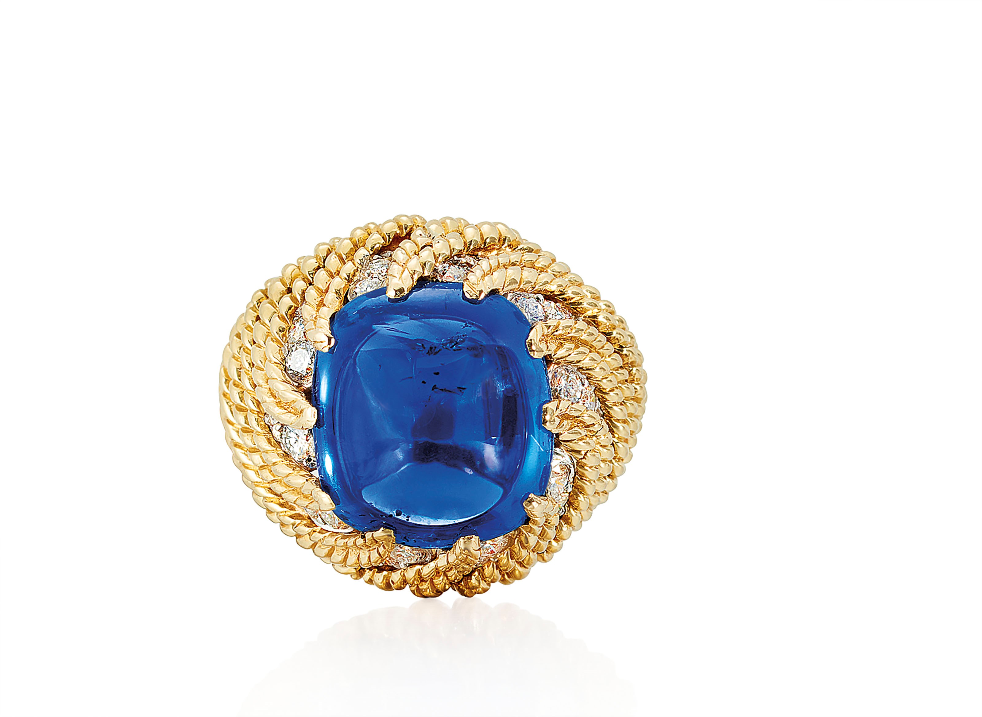 SAPPHIRE AND DIAMOND RING