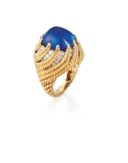 SAPPHIRE AND DIAMOND RING