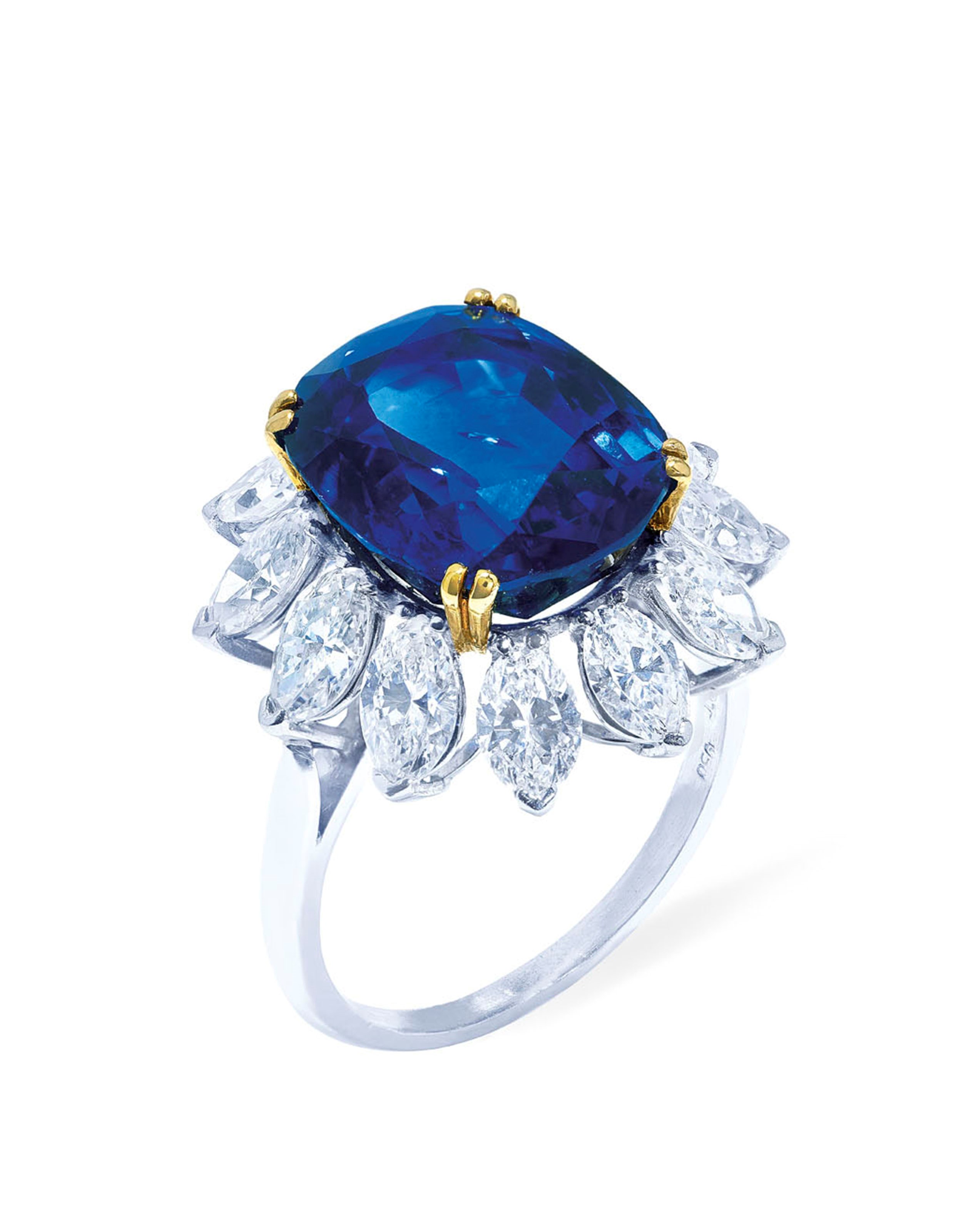 SAPPHIRE AND DIAMOND RING