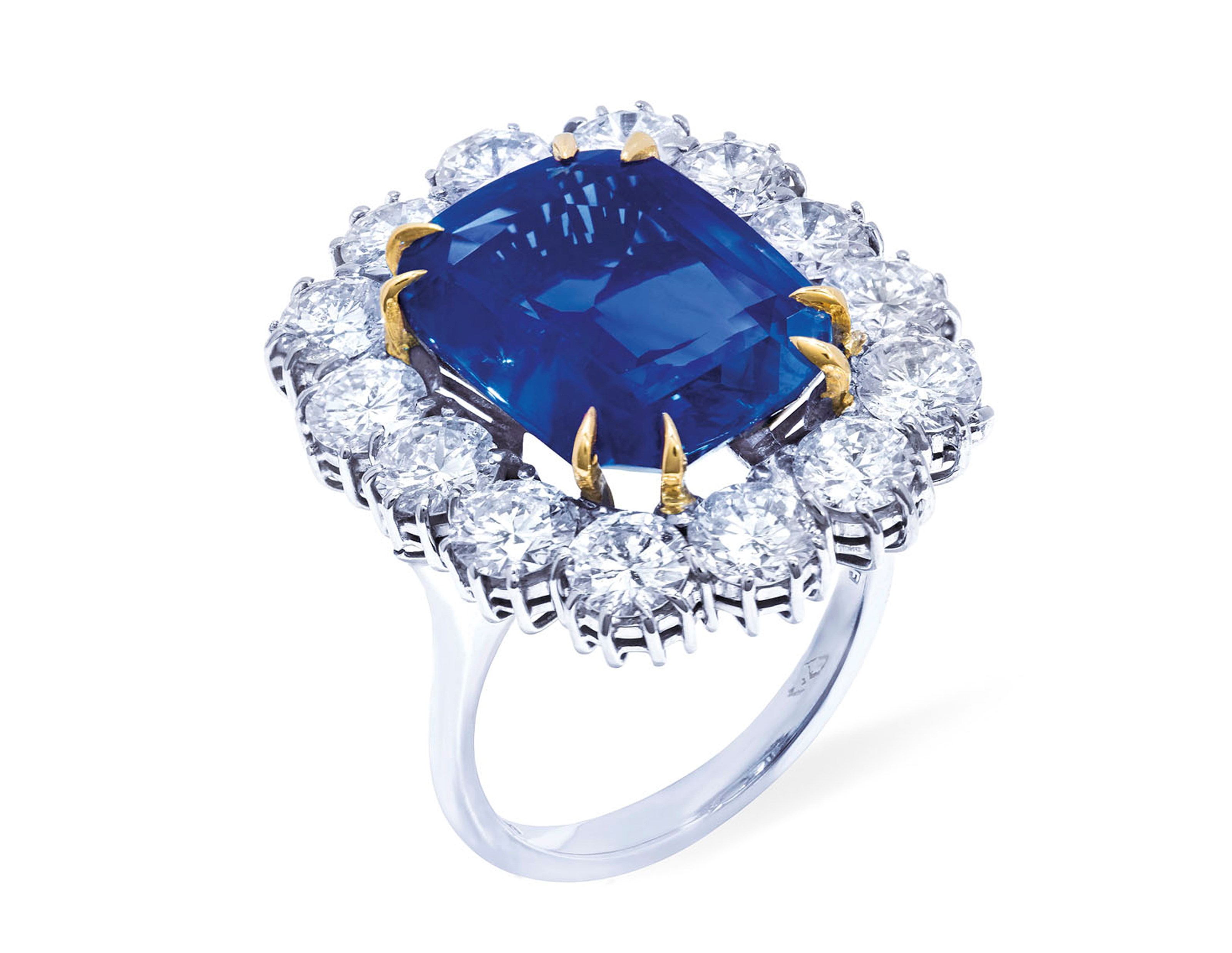 SAPPHIRE AND DIAMOND RING