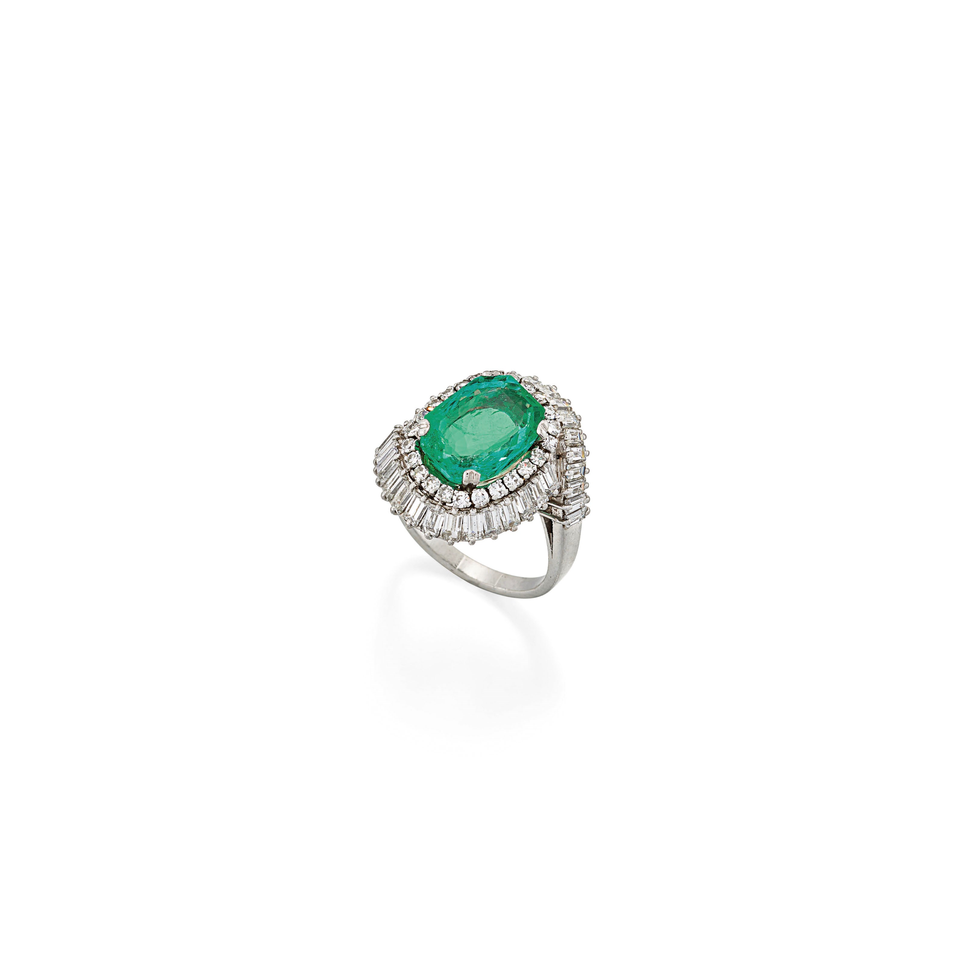 EMERALD AND DIAMOND RING